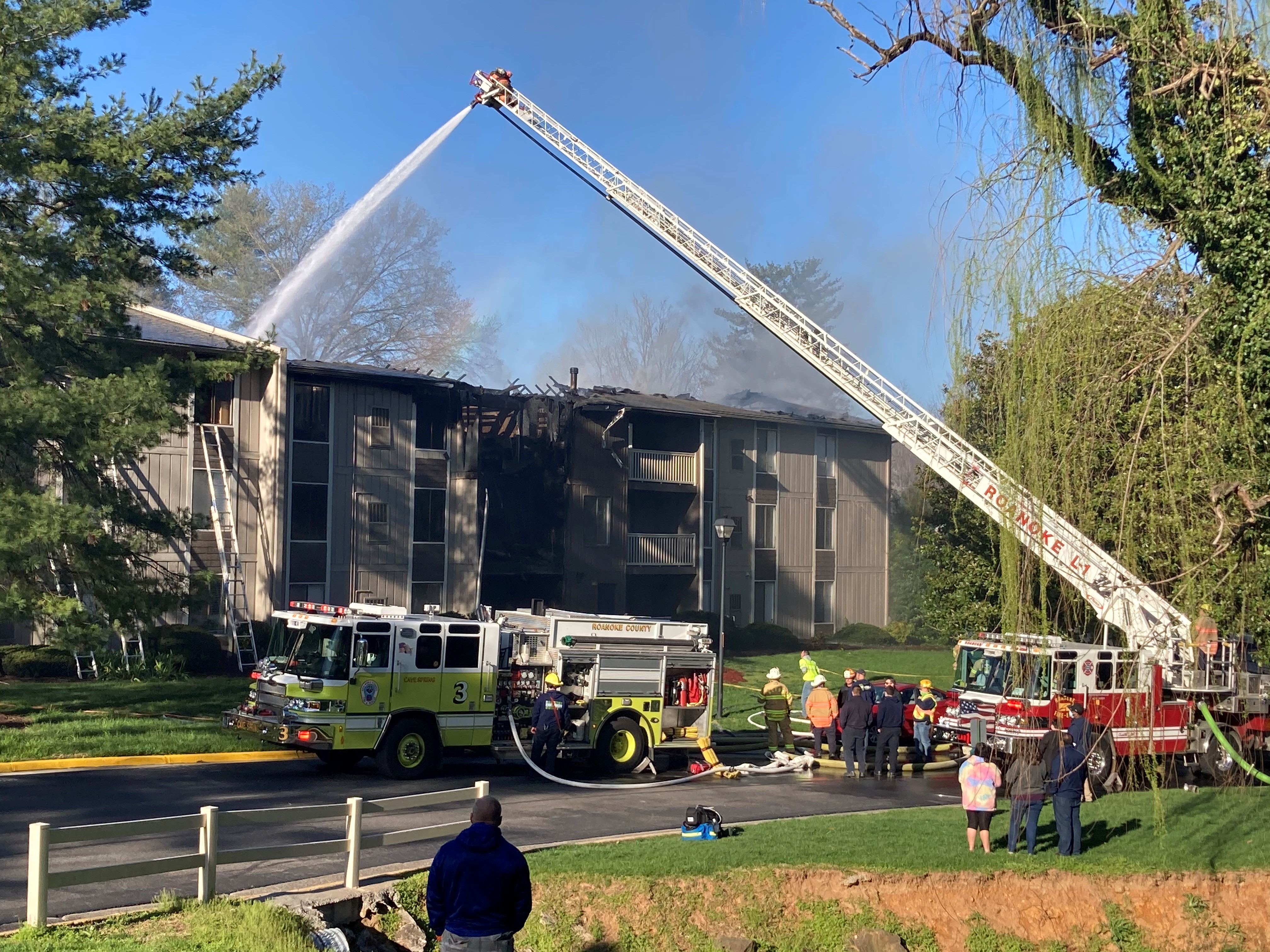 12 Units Displaced After Pebble Creek Apartments Fire In Roanoke County
