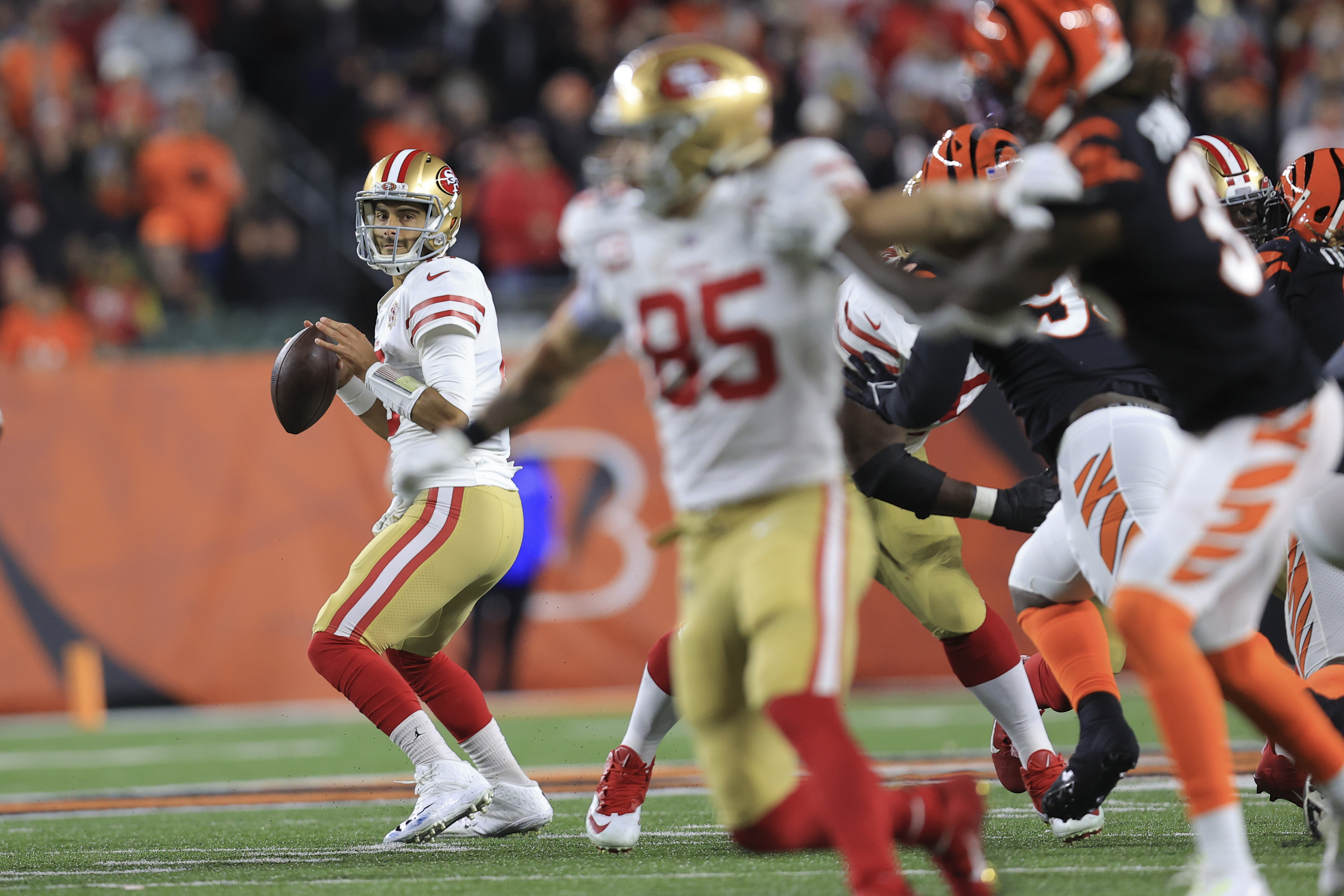 Garoppolo Throws 3 TDs, 49ers Roll Over Bengals 41-17 - CBS San