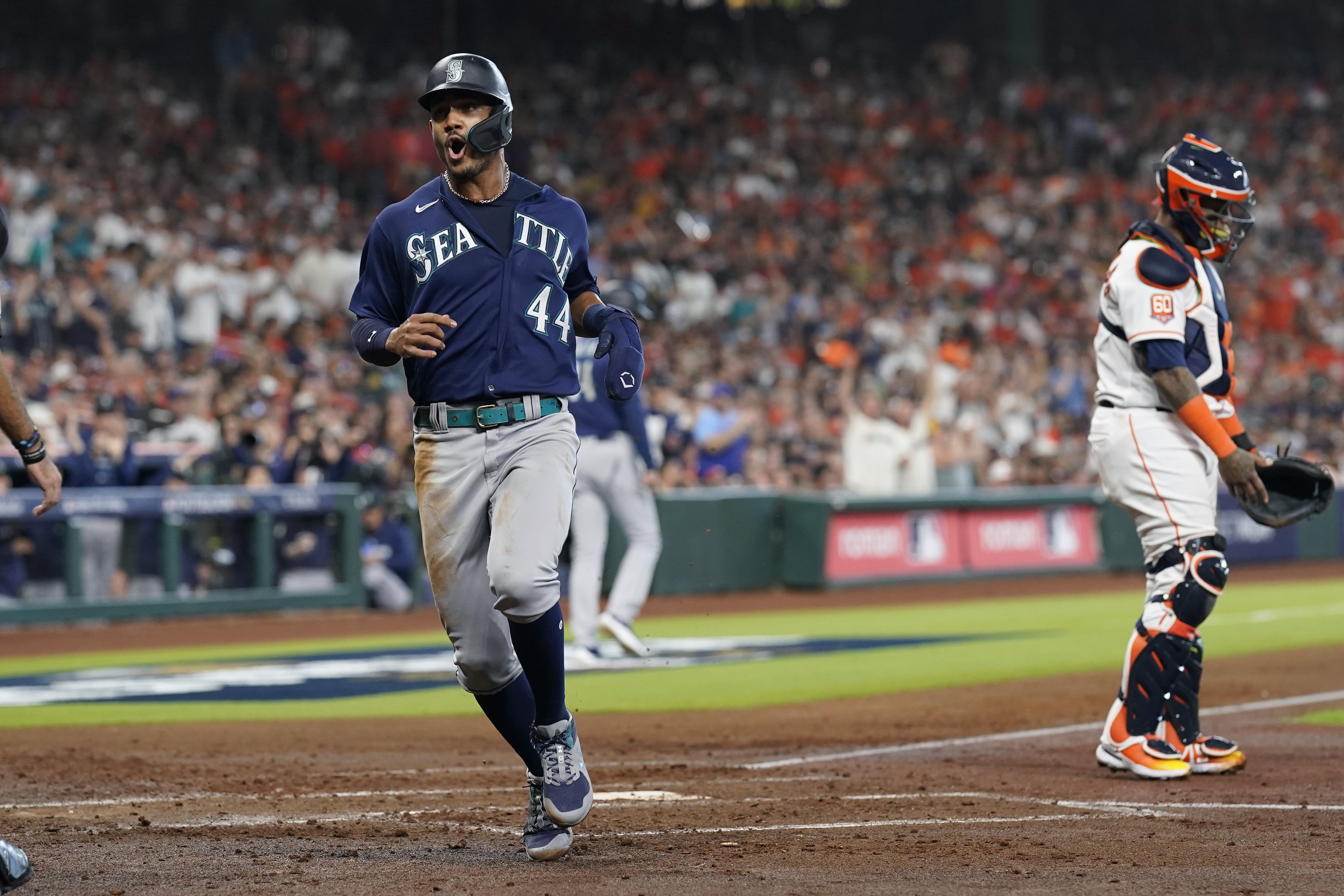 ESPN Stats & Info on X: Yordan Alvarez recorded the 2nd walk-off HR in  postseason history by a team down to its final out. The other was Kirk  Gibson's walk-off HR off