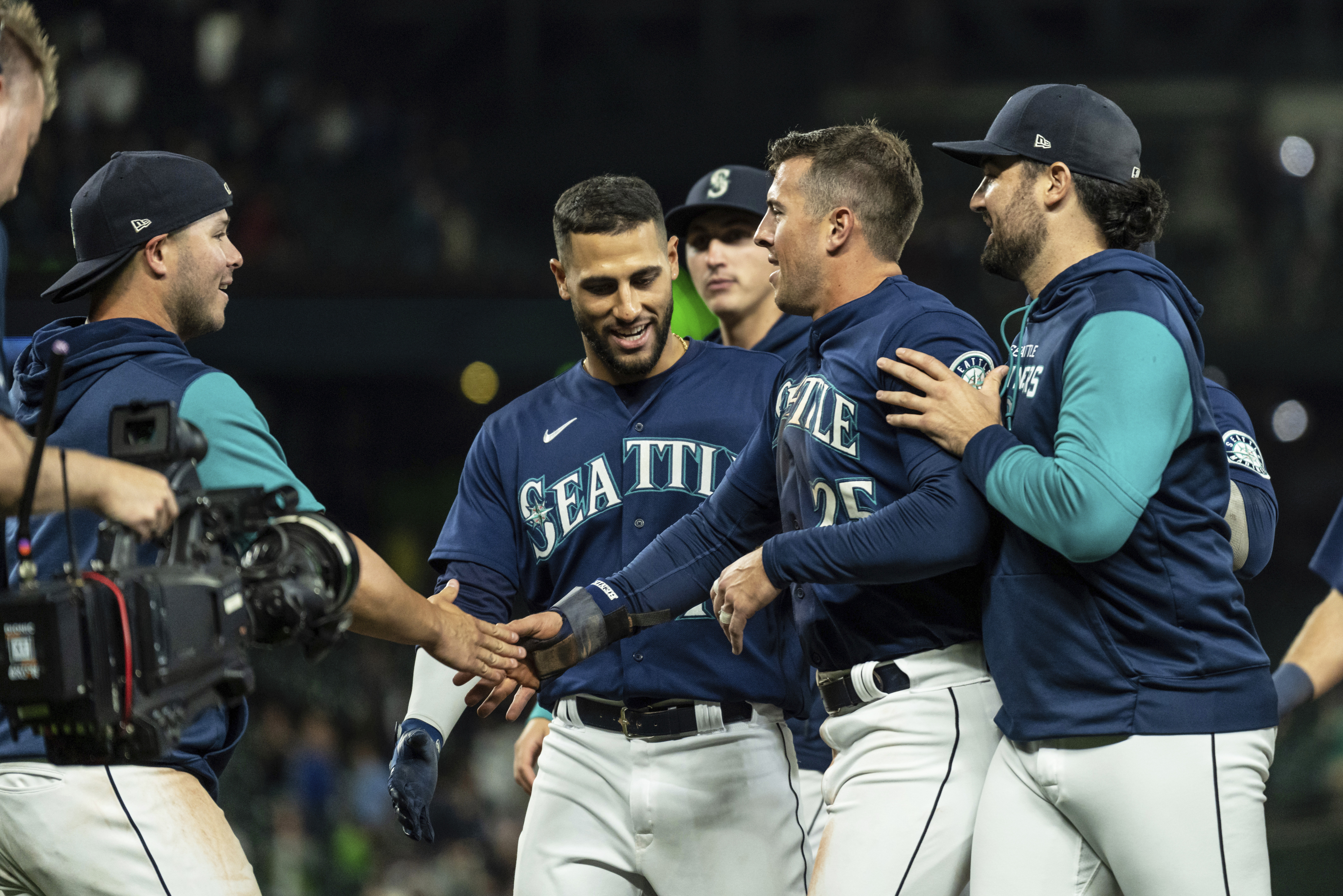 Resilient Rangers beat Mariners to clinch first MLB postseason berth since  2016 – NBC 5 Dallas-Fort Worth