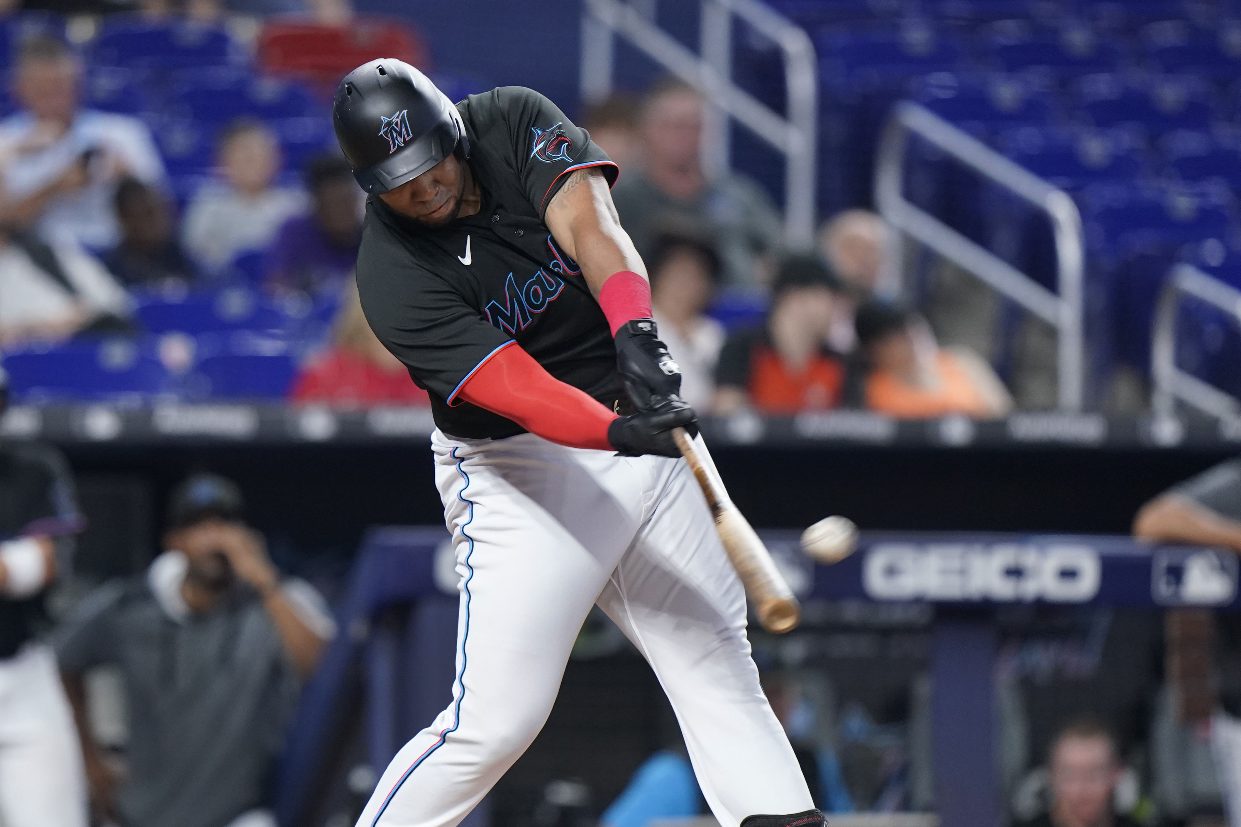 Contreras homers twice as Acuña, Braves beat Marlins 4-3