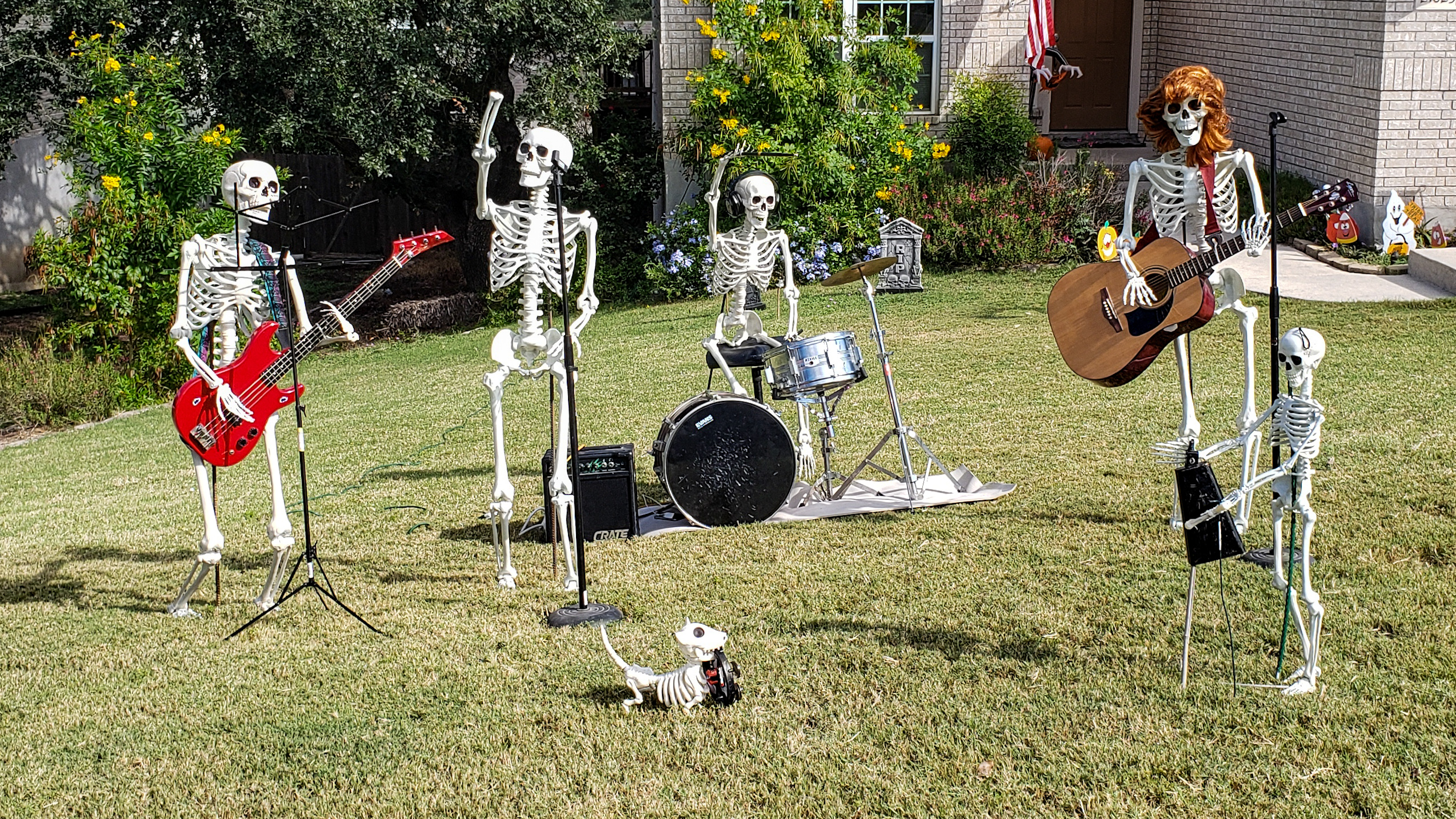 Halloween home run! Check out this Astros skeleton display