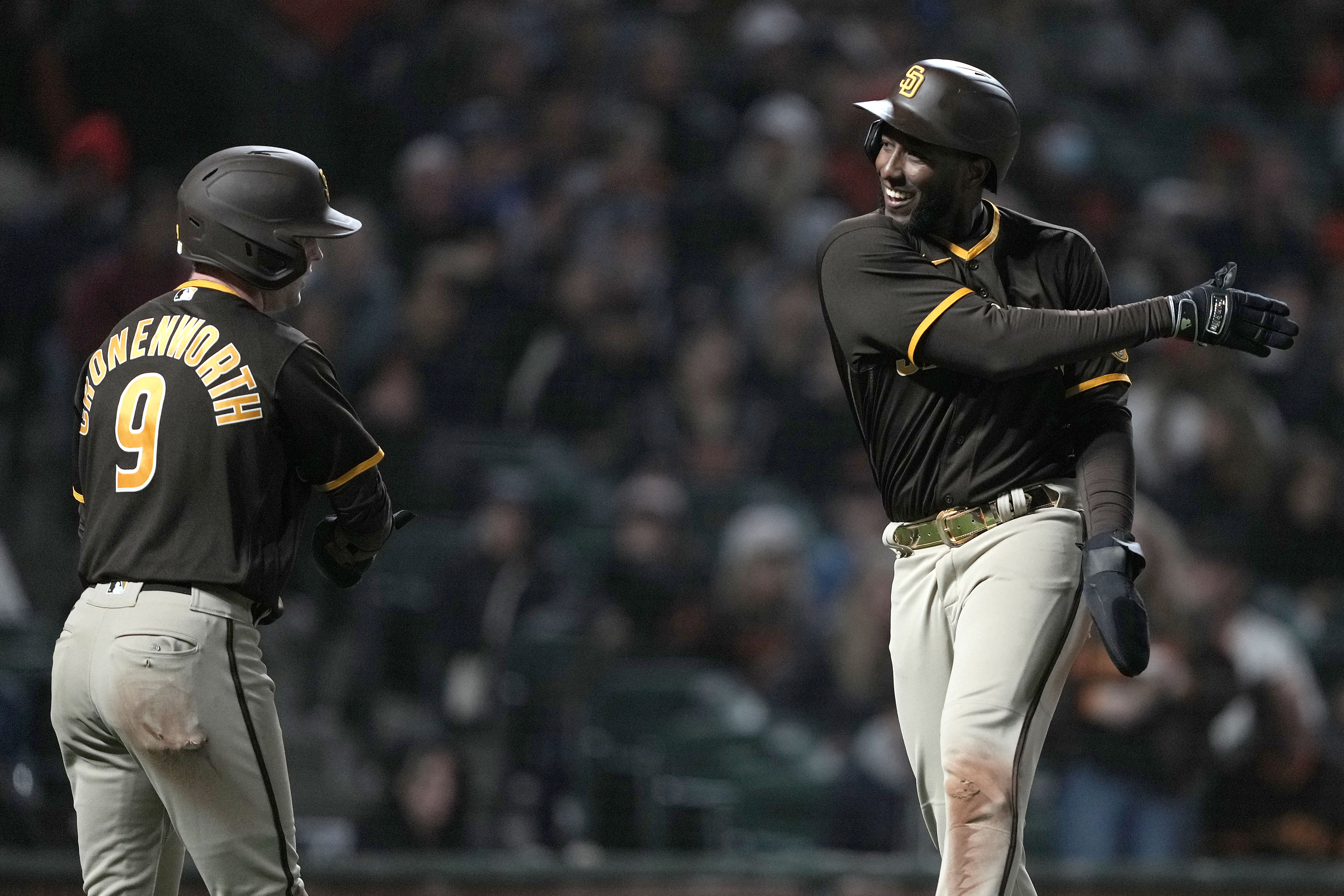 Padres' Profar calls Giants fans 'worst in the league' for throwing items  onto field