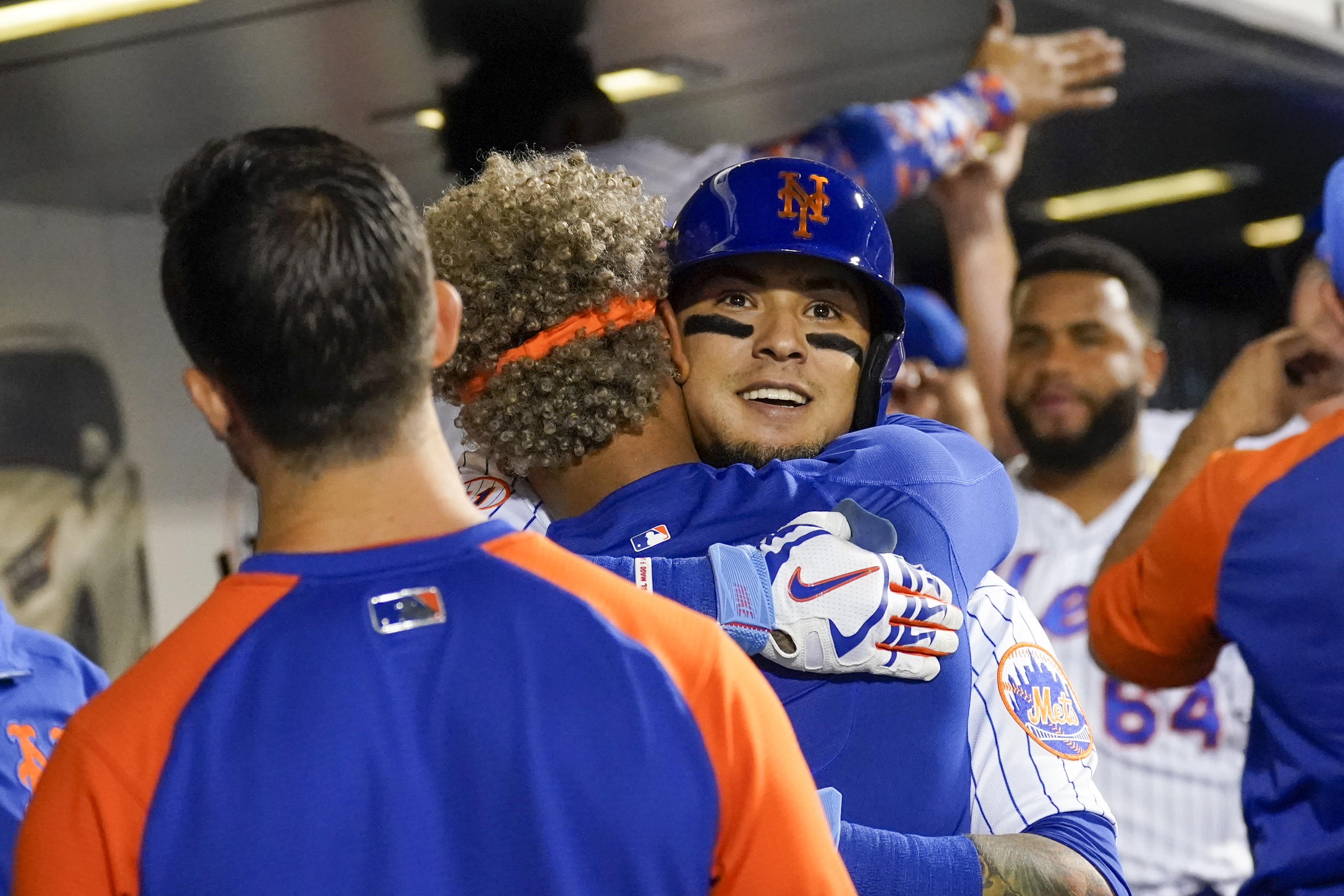 Mets rally for walk-off win; Javier Baez homers in Mets debut