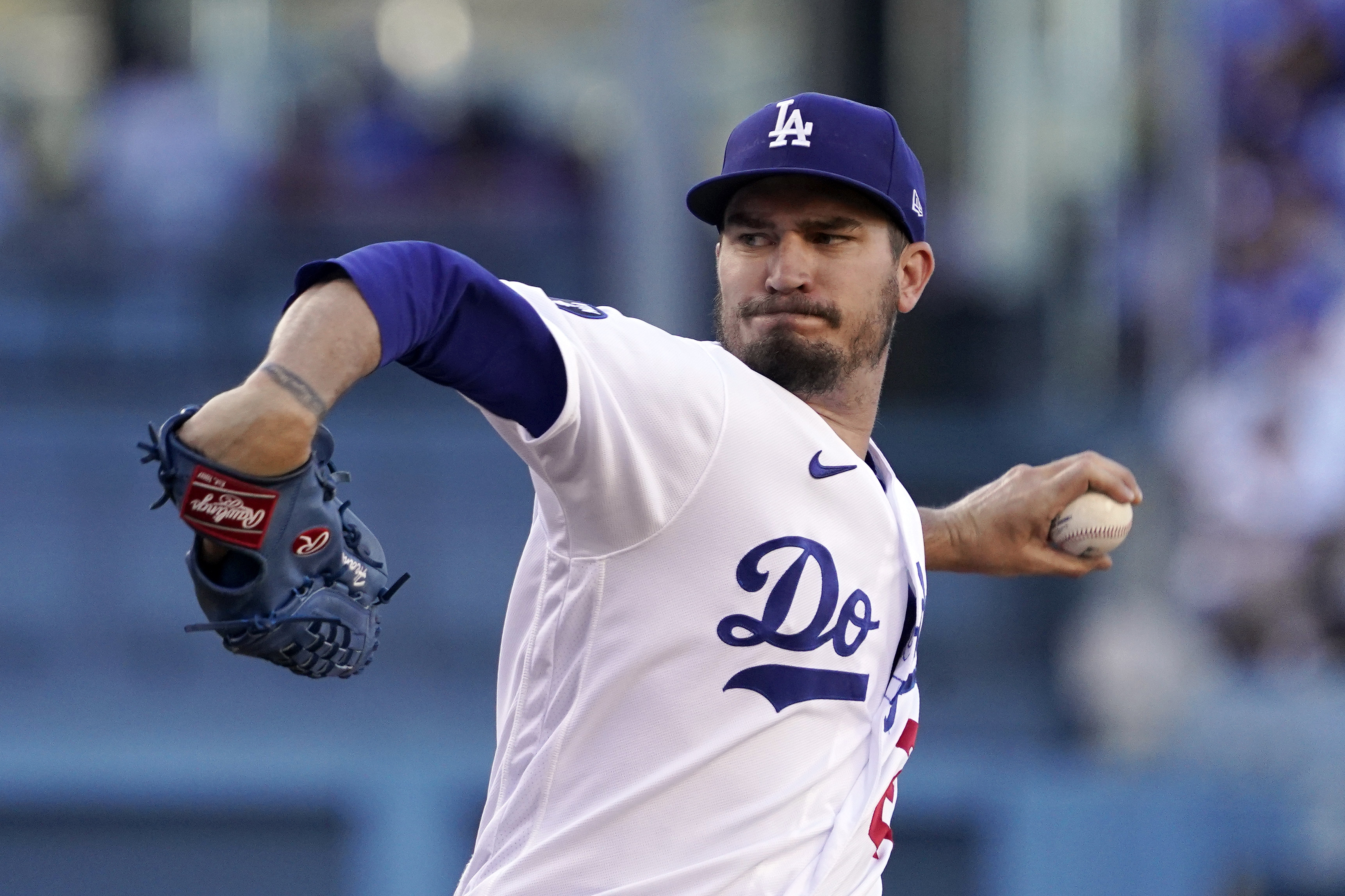 Dodgers-Padres: Manny Machado curses out Brusdar Graterol (video) - Sports  Illustrated