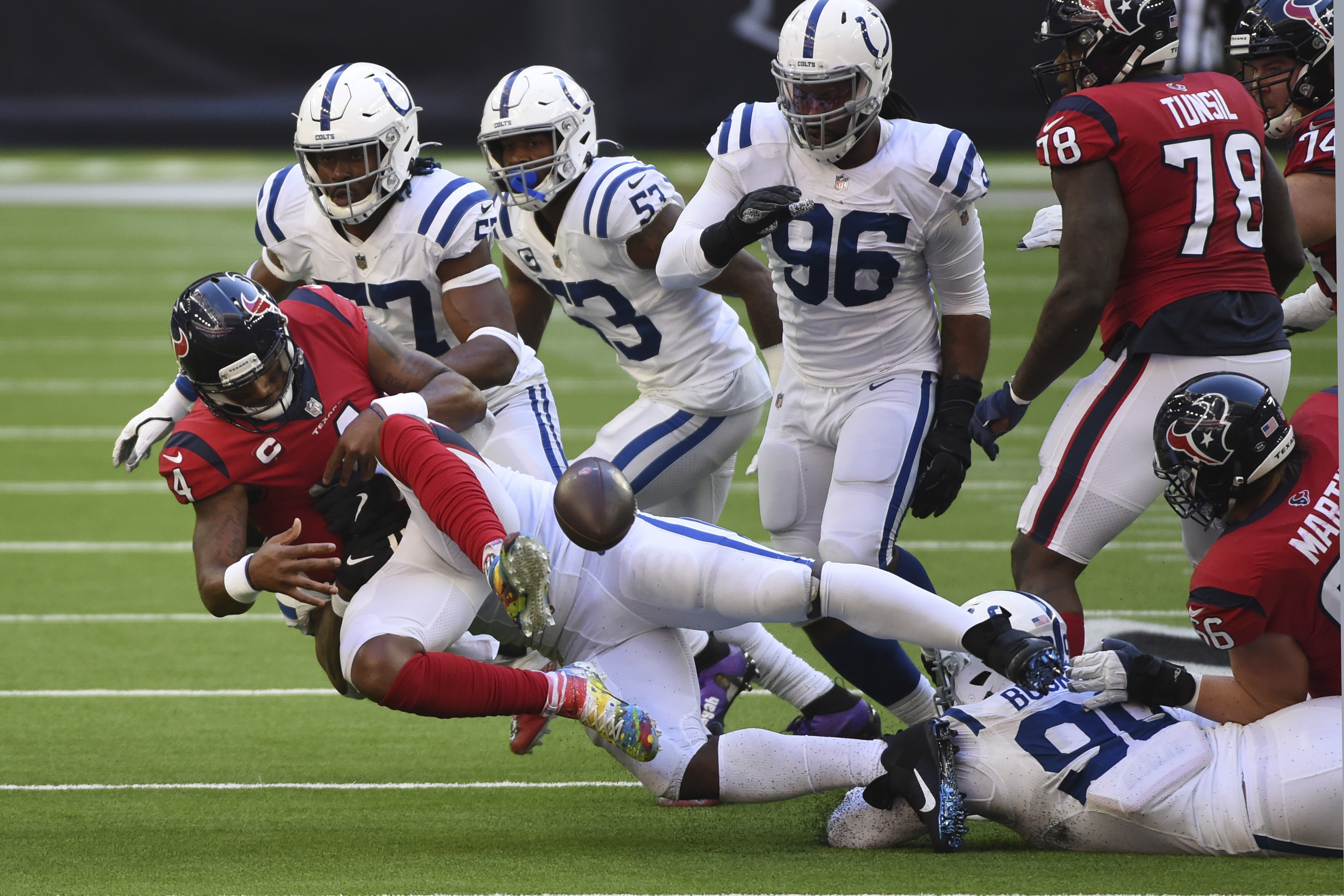 Indianapolis Colts defeat Houston Texans on fumble recovery