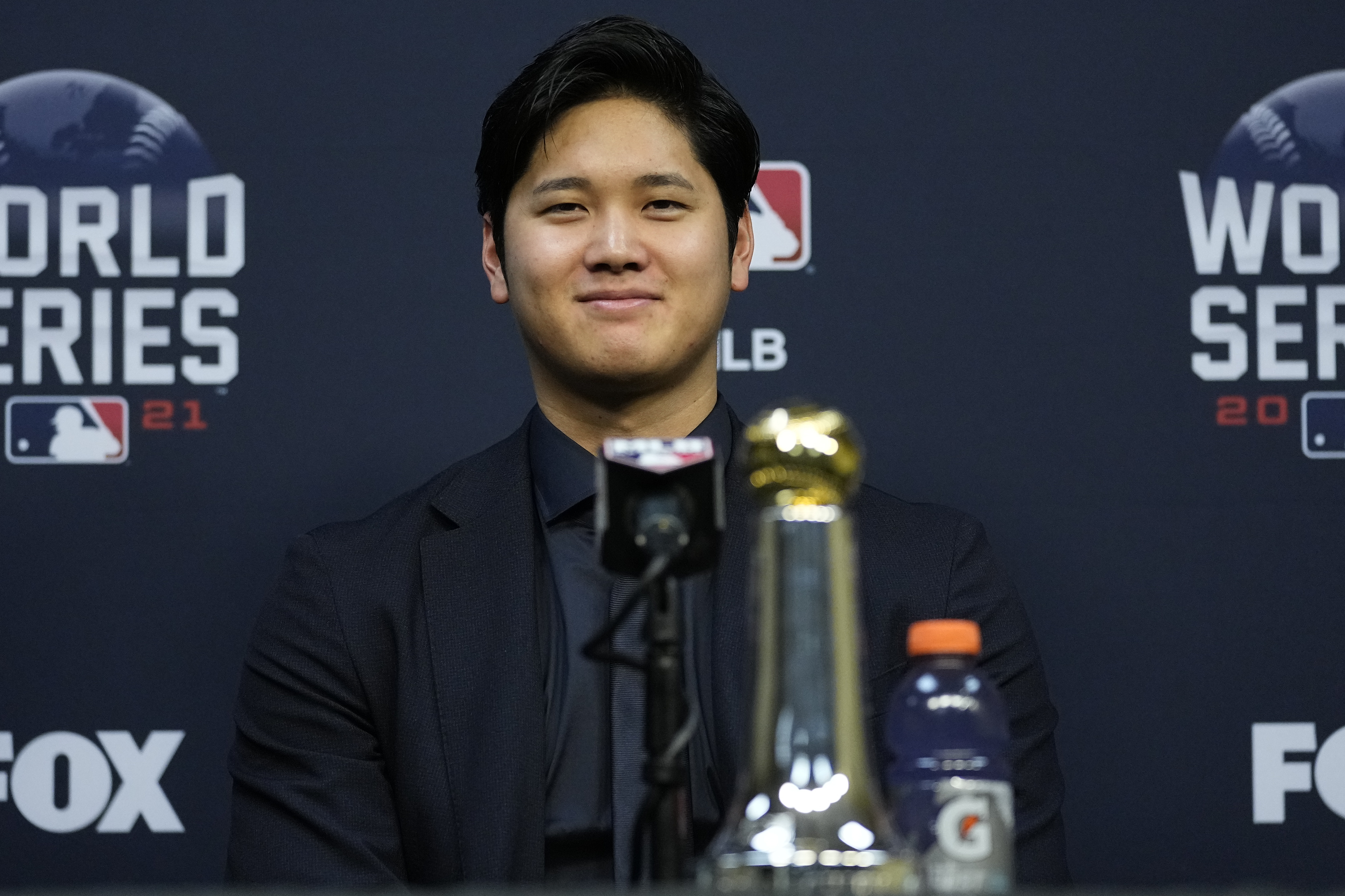 Ohtani gets special award from MLB for 2-way All-Star season