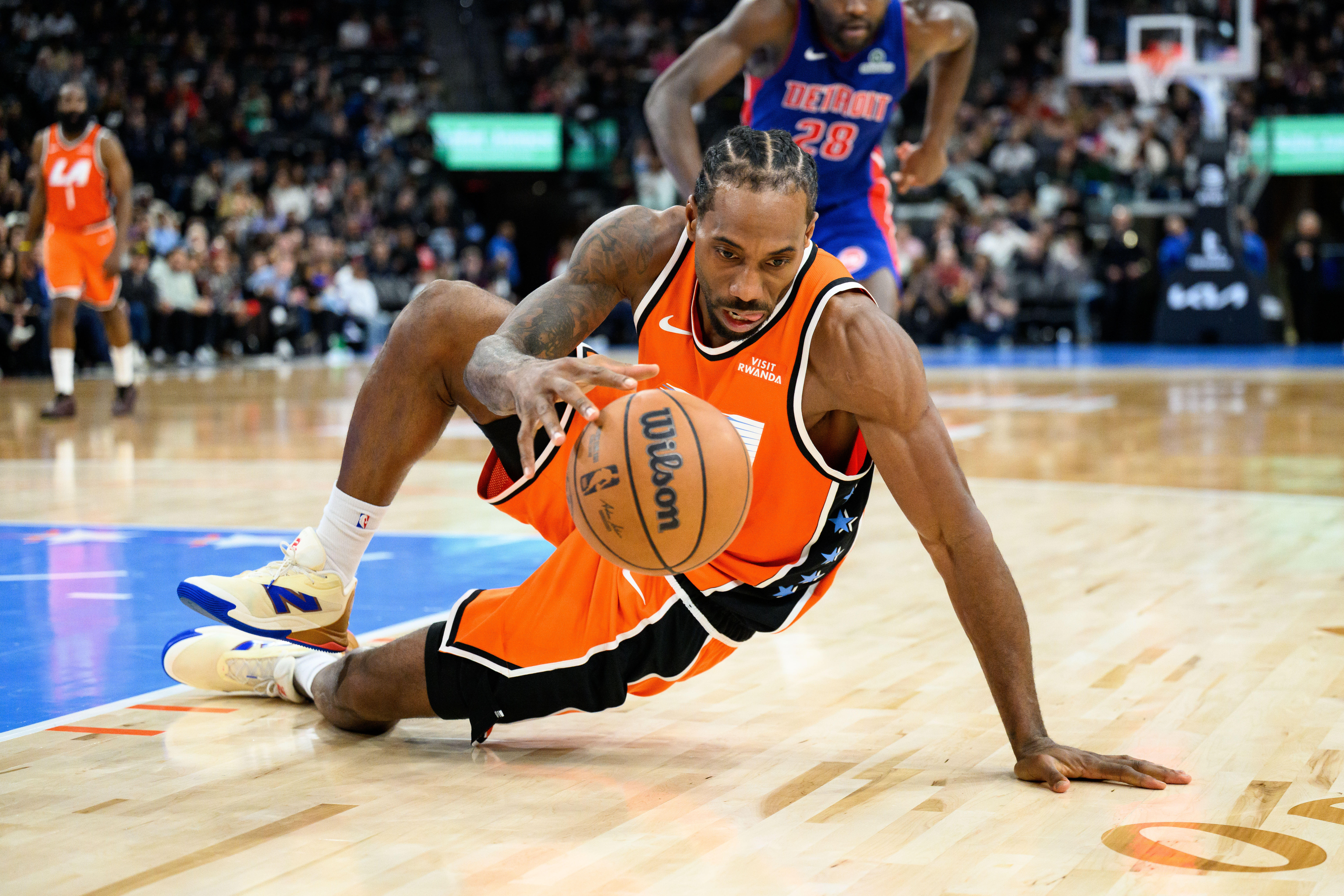 Kawhi Leonard scores career-best 55 points, ties Clippers
