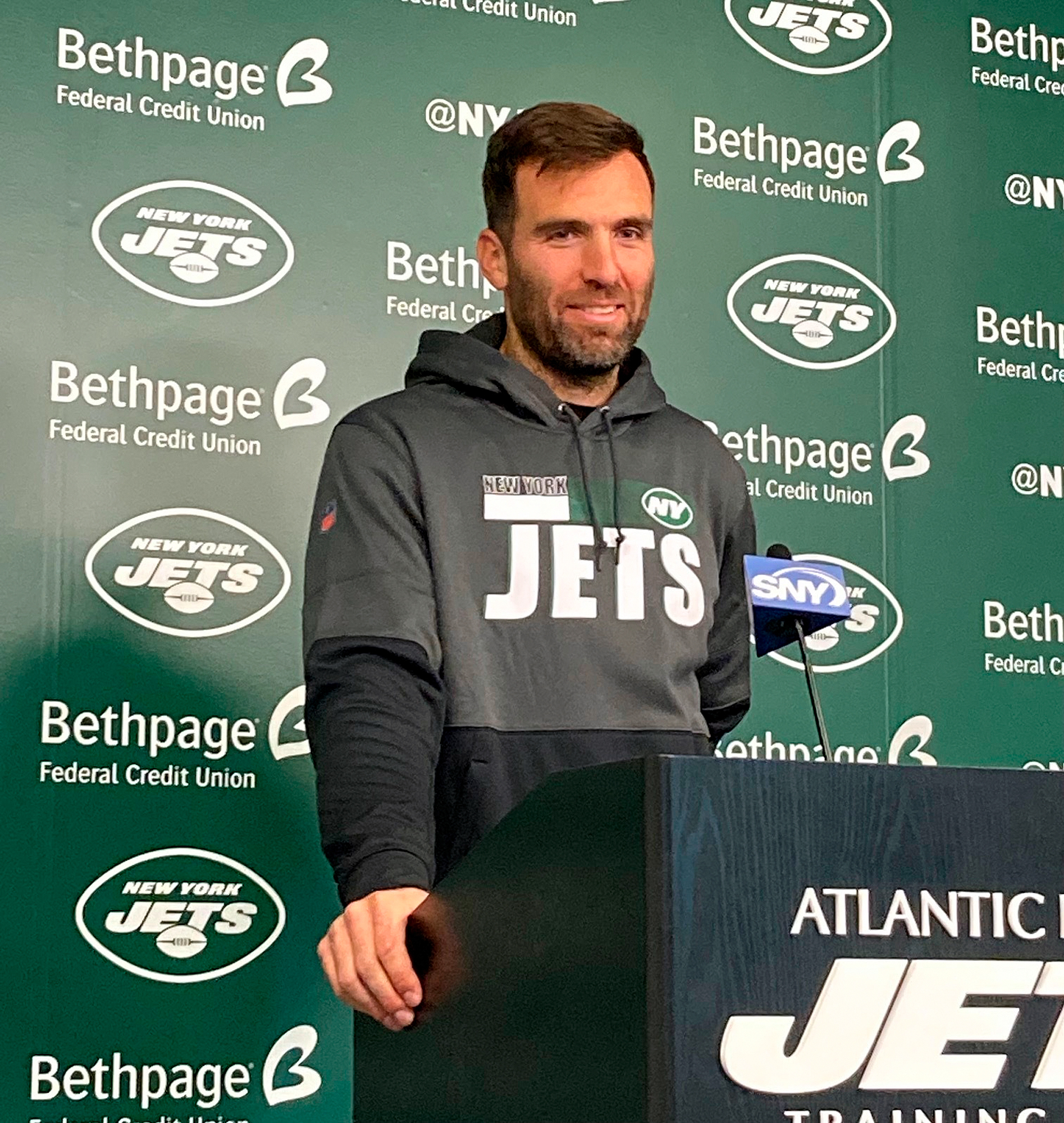 Jets' Flacco to start again for injured Darnold vs. Dolphins