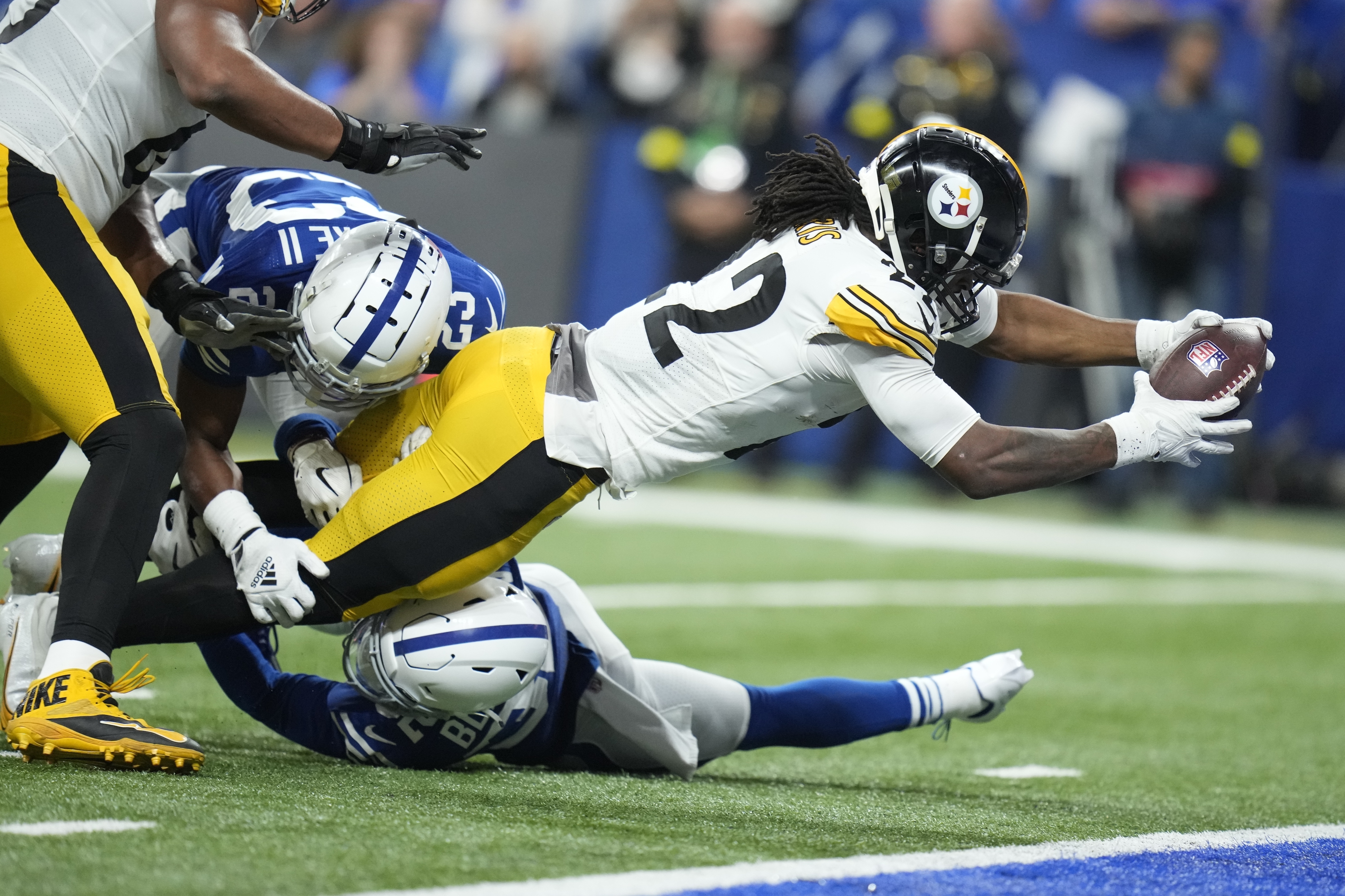 Snell runs for go-ahead TD, Steelers hold off Colts 24-17 - WISH