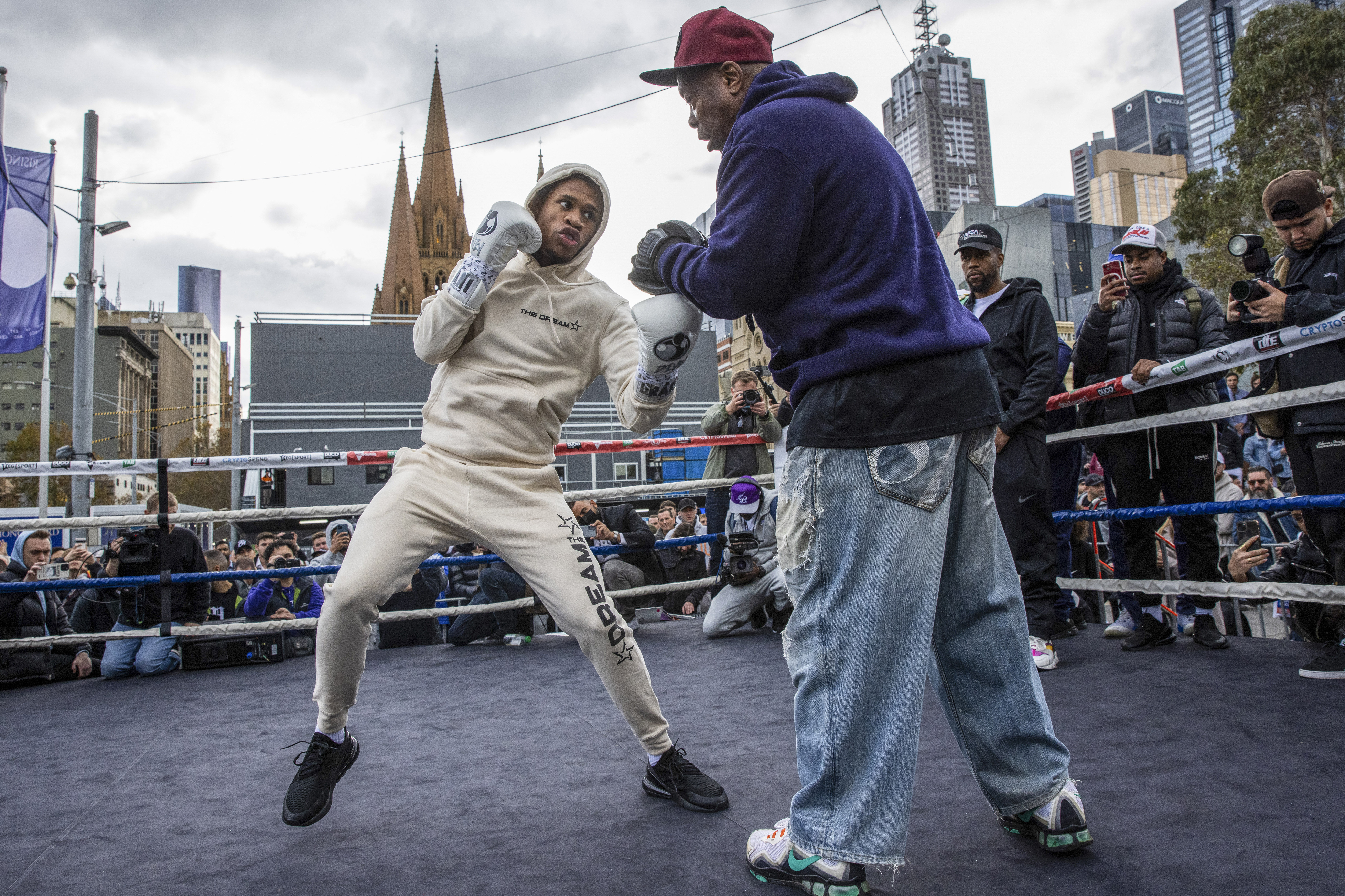 Oakland's Devin Haney retains undisputed lightweight title in win over  Kambosos