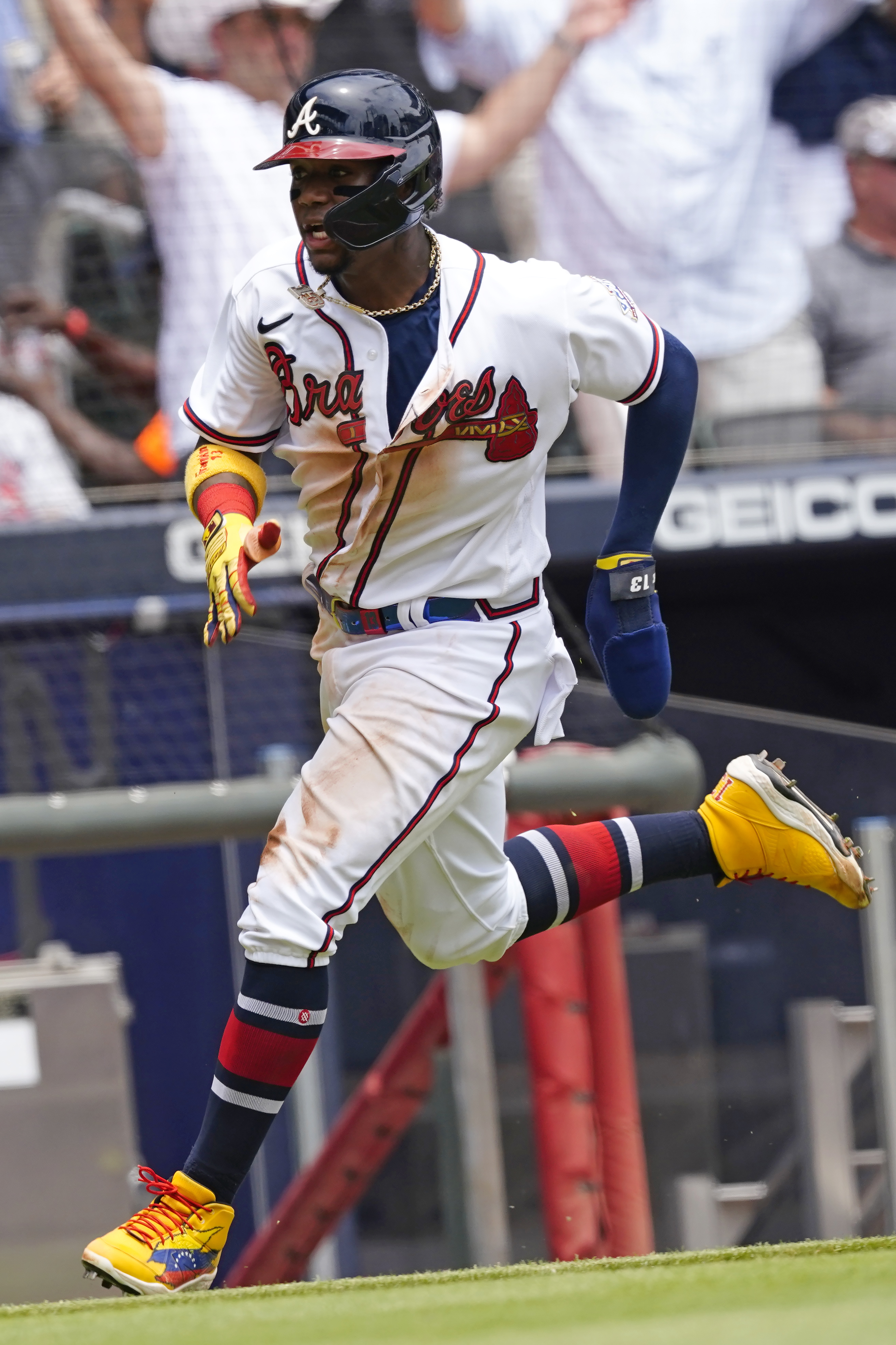 Swanson stays hot with 2-run HR as Braves top Nationals 5-0 – KGET 17