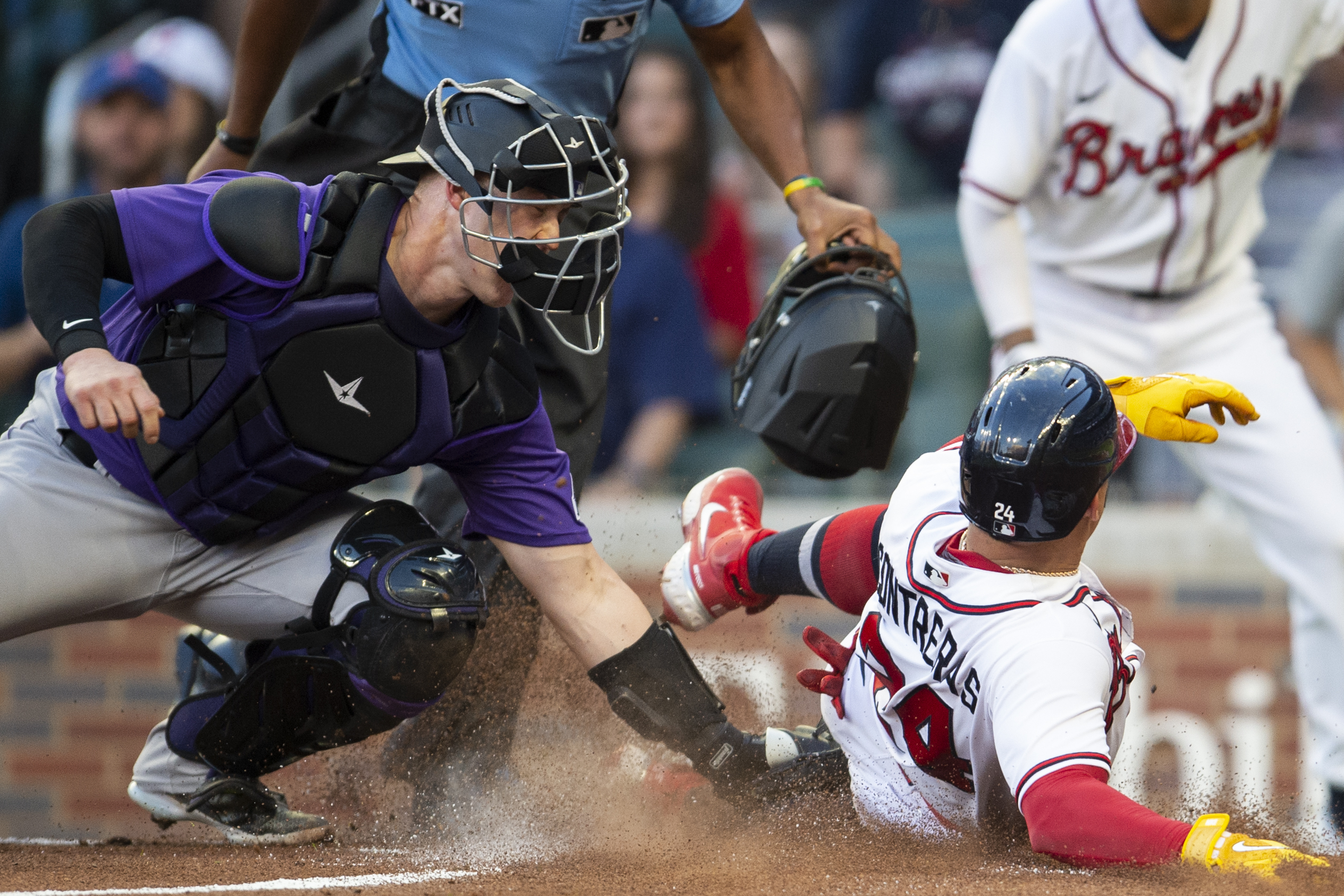 Wright wins 17th; Riley, Acuña homer as Braves edge Rockies