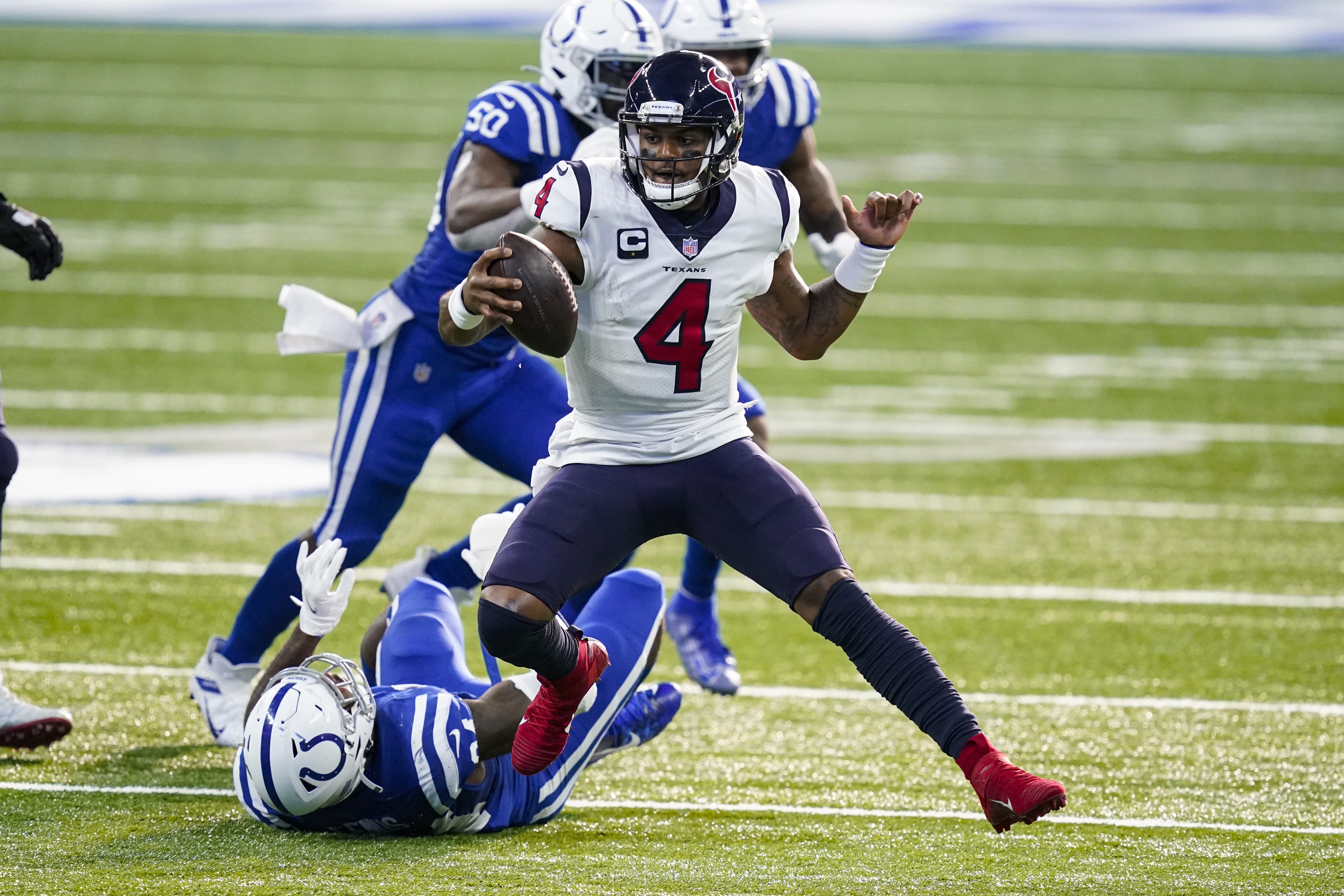 Late fumble leads to loss as Texans fall to Colts 26-20