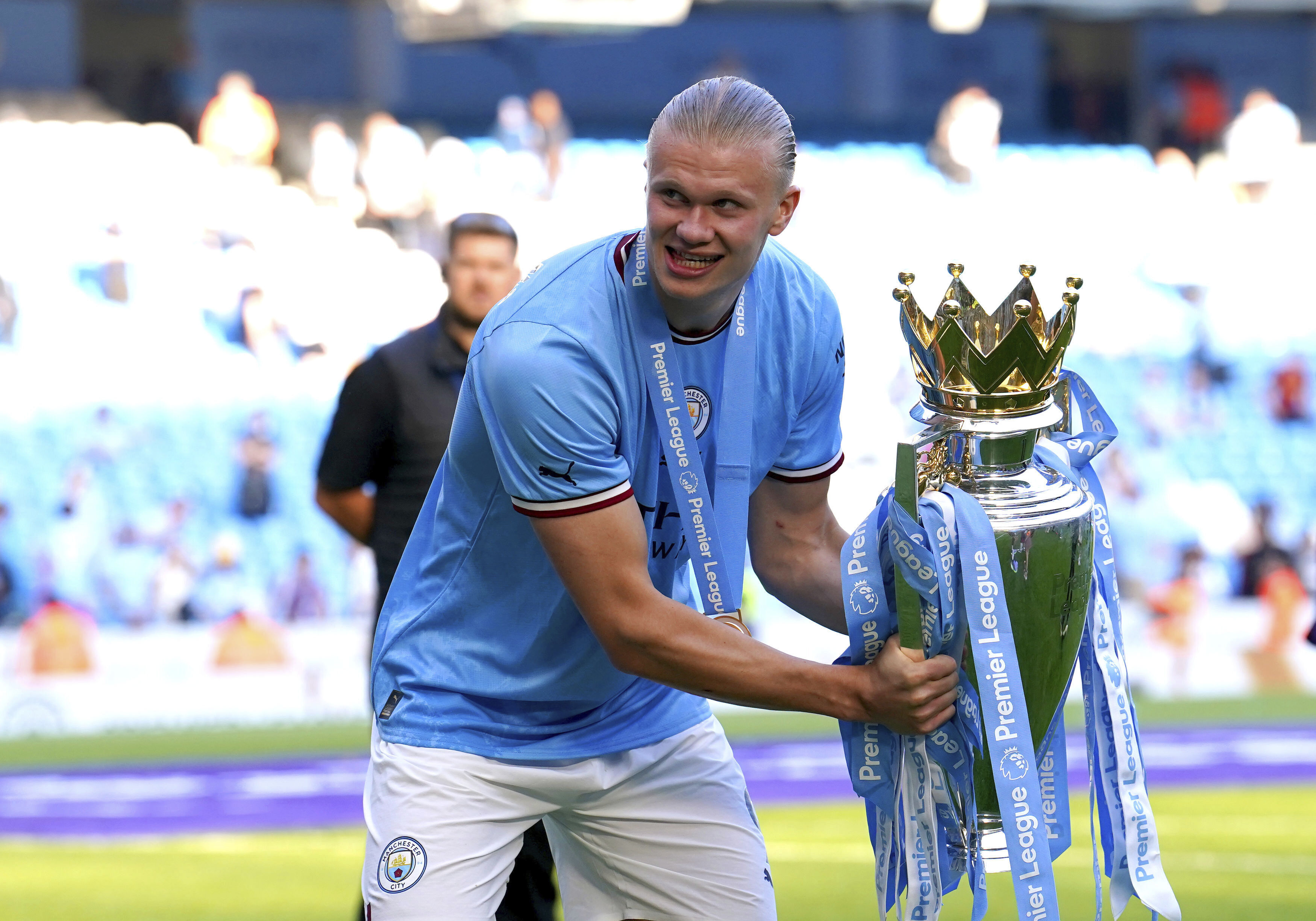 Man City celebrates Premier League title in style