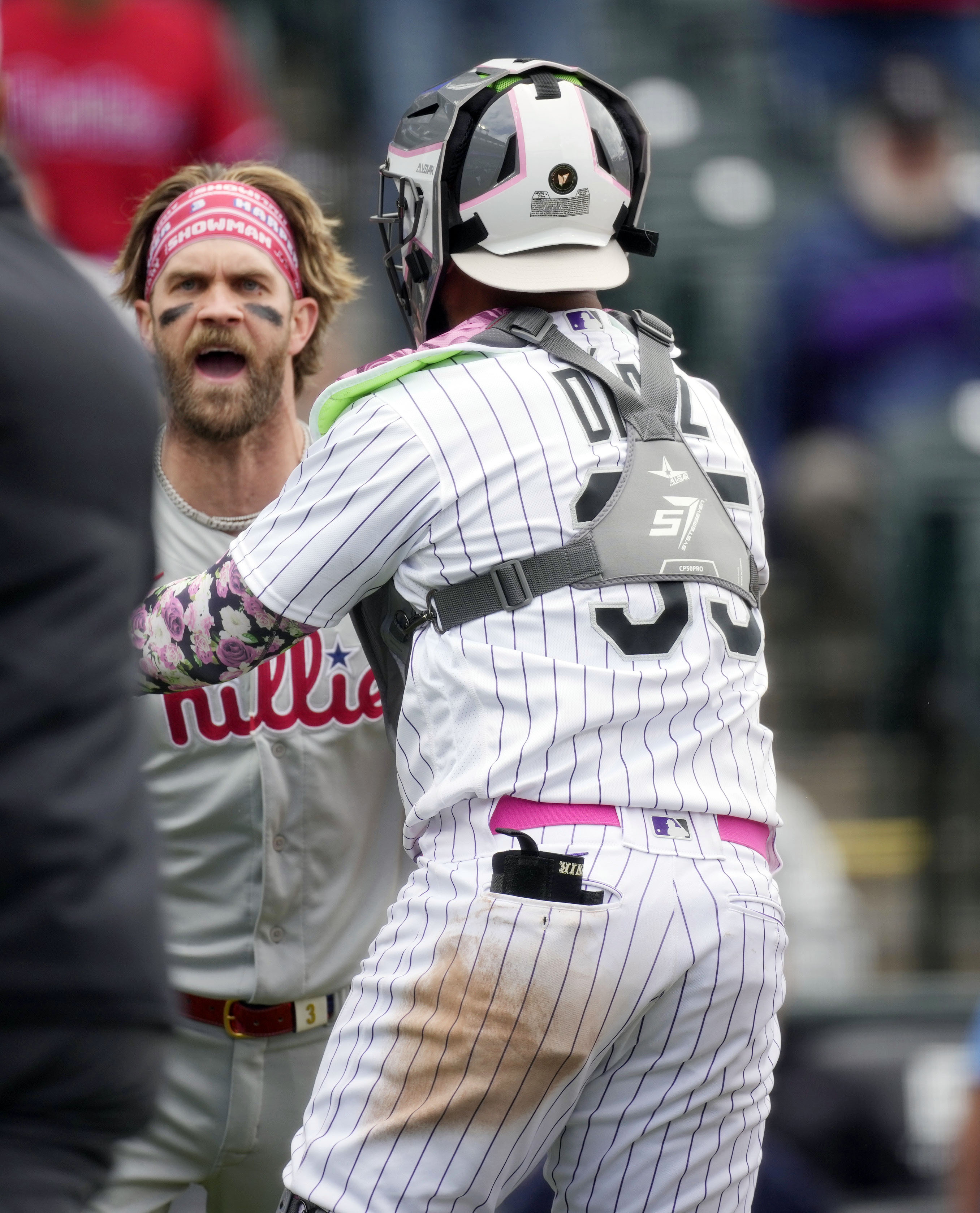 Bryce Harper ejected during bench-clearing brawl in Colorado