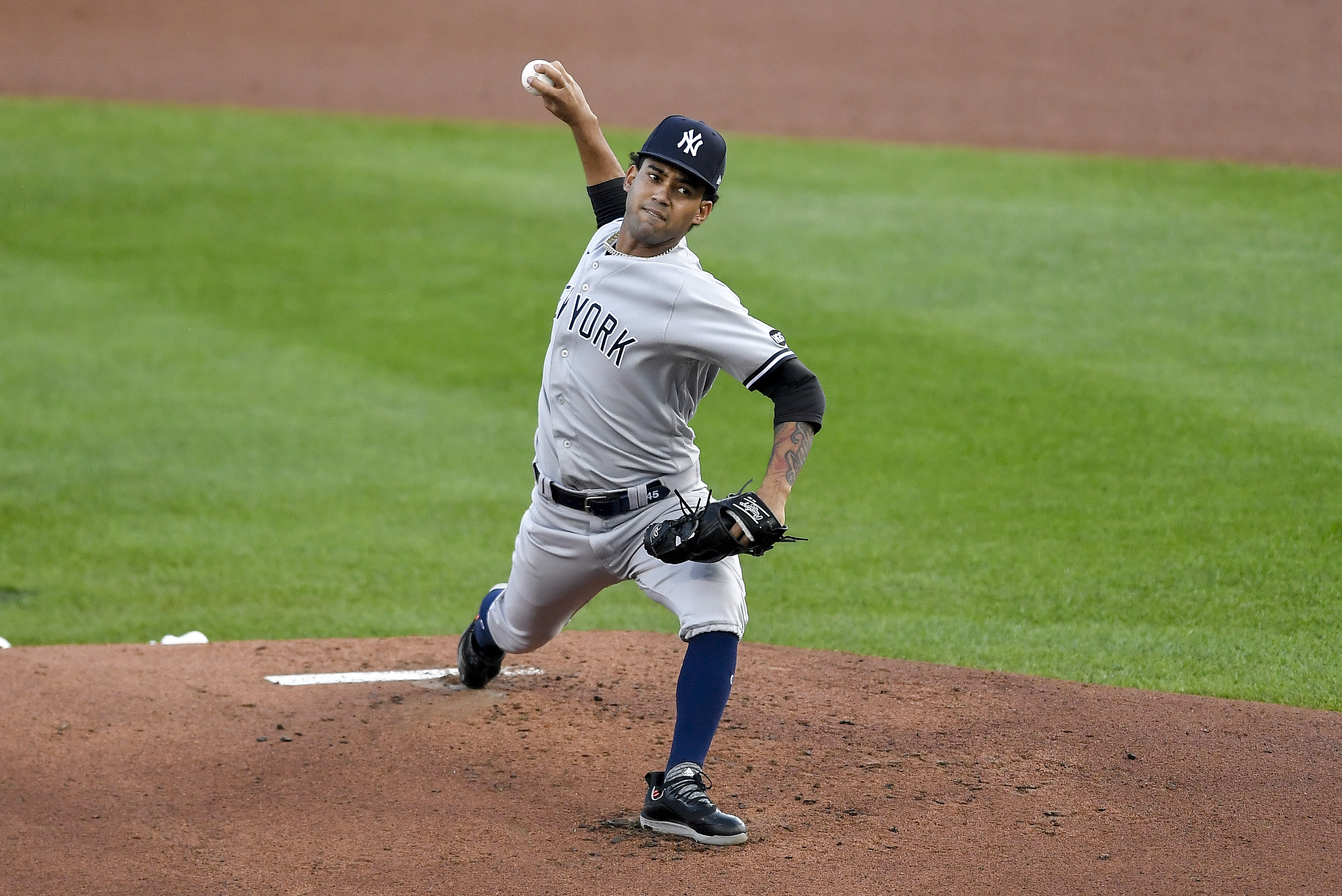 Yankees' Aroldis Chapman impresses with new pitch