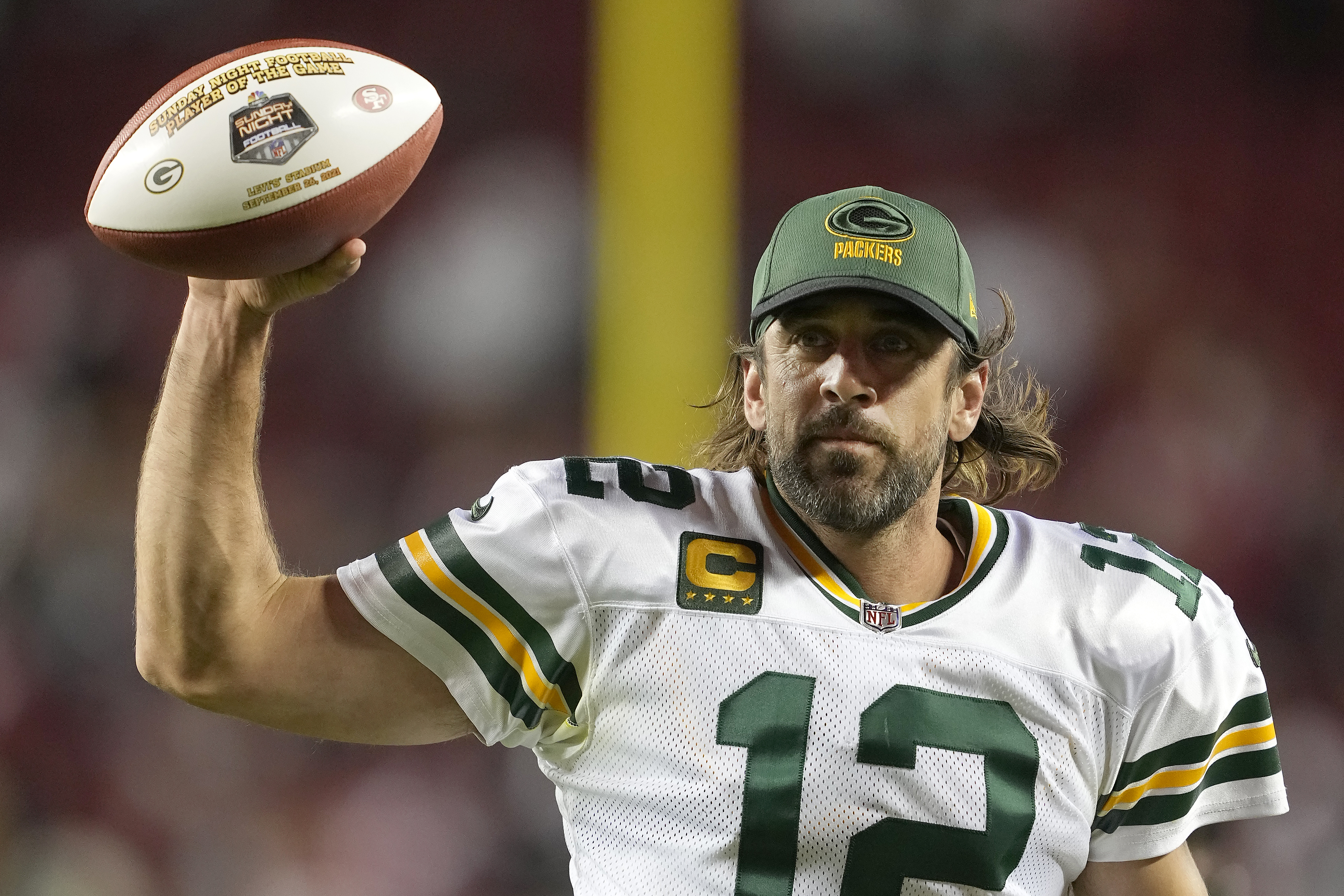 Packers' Aaron Rodgers says officials gave him K-ball on two-point attempt