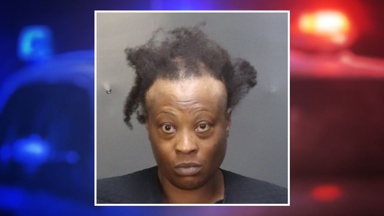 Waco woman threatened man with box cutter knife as she demanded Wi