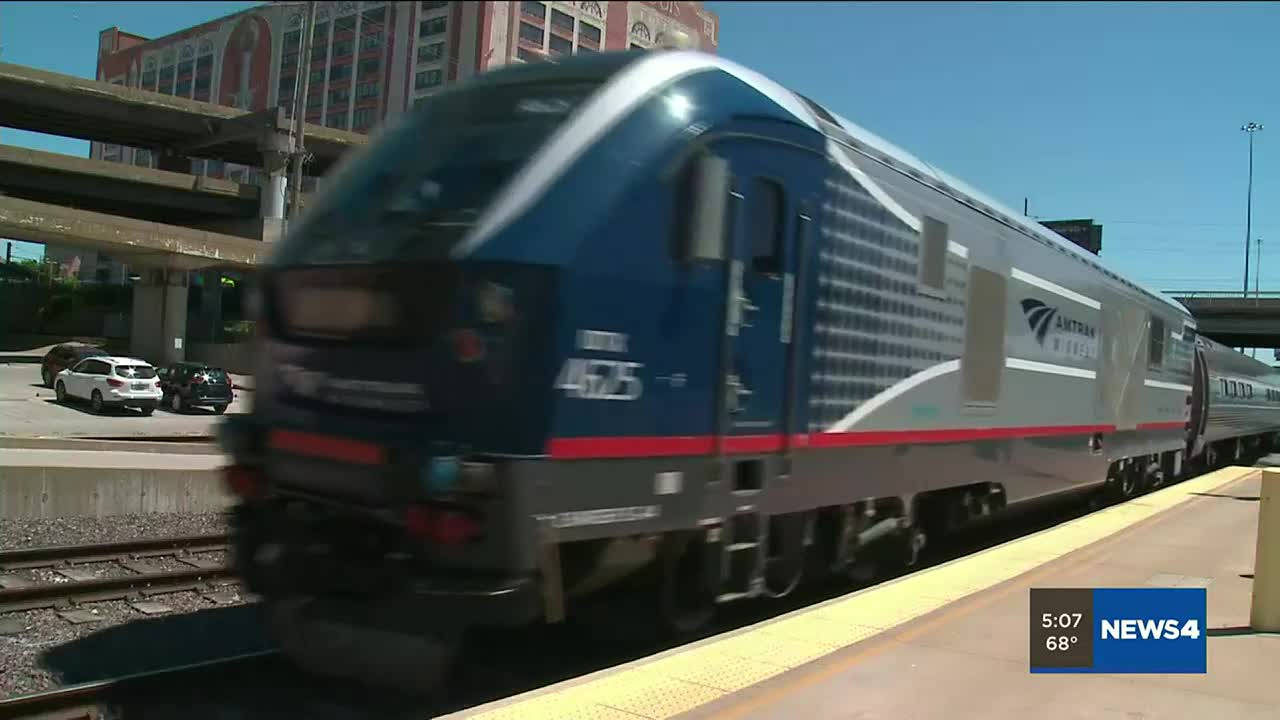 Amtrak train between St. Louis and Chicago now can travel 110 mph