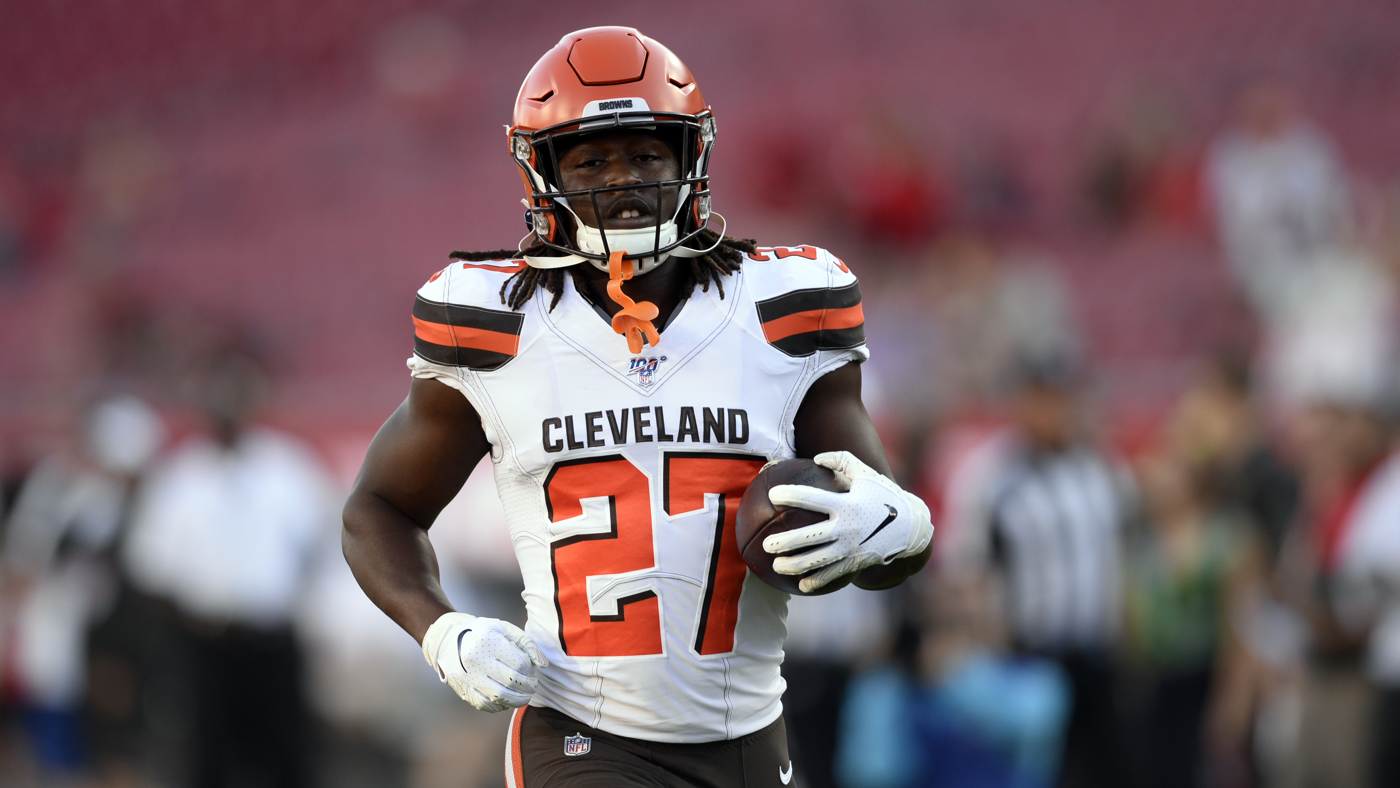 Cleveland Browns running back Kareem Hunt escapes charges for driving with  weed and a bottle of vodka