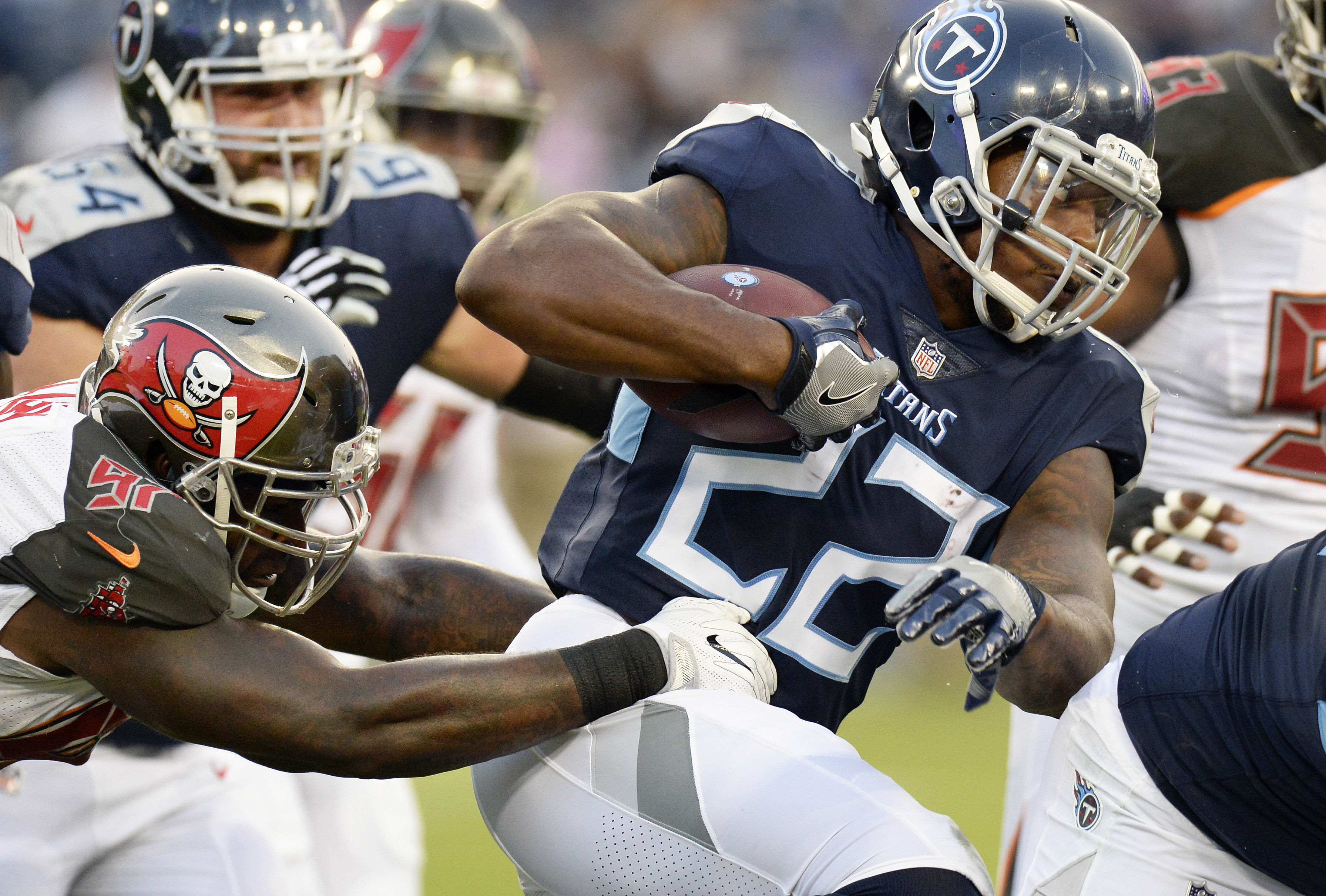 Tennessee Titans running back Derrick Henry (22) carries the ball