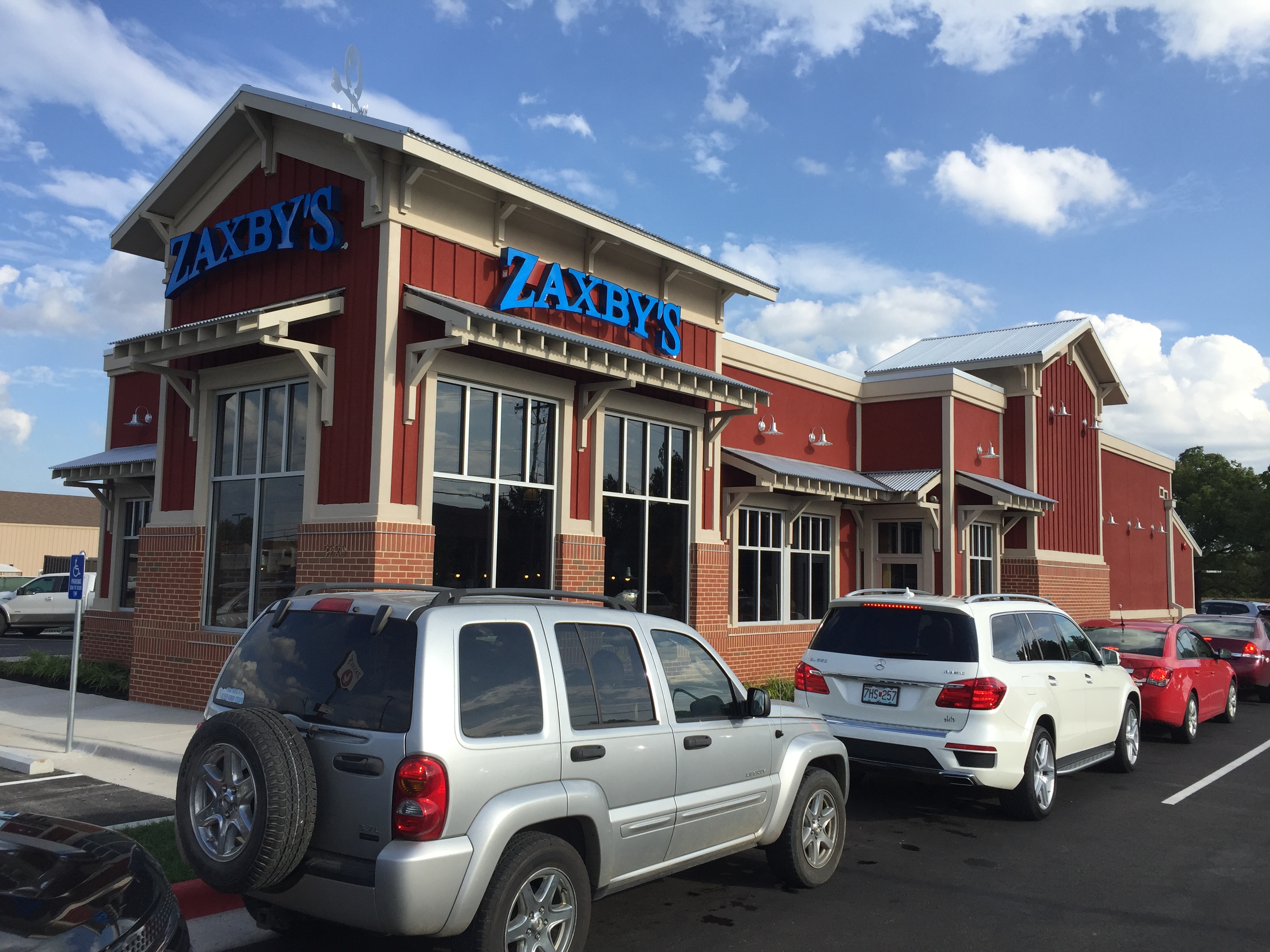 Zaxby's now open, other restaurants and stores under construction ...