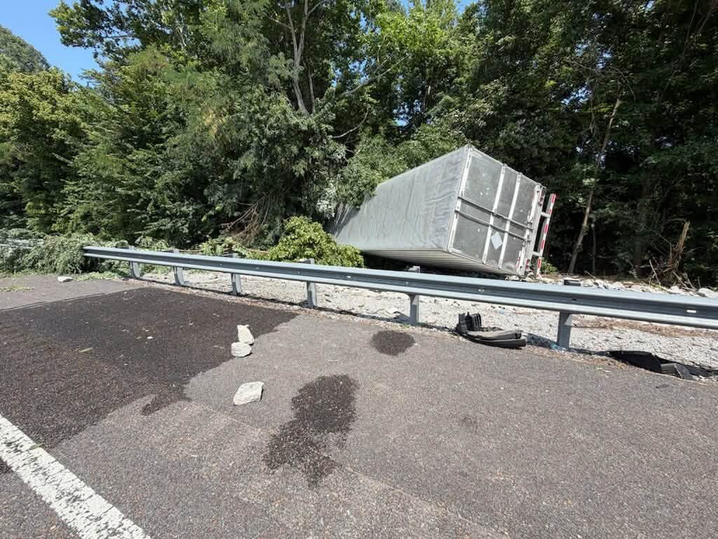 Tractor-trailer overturns on I-40 westbound near Exit 79