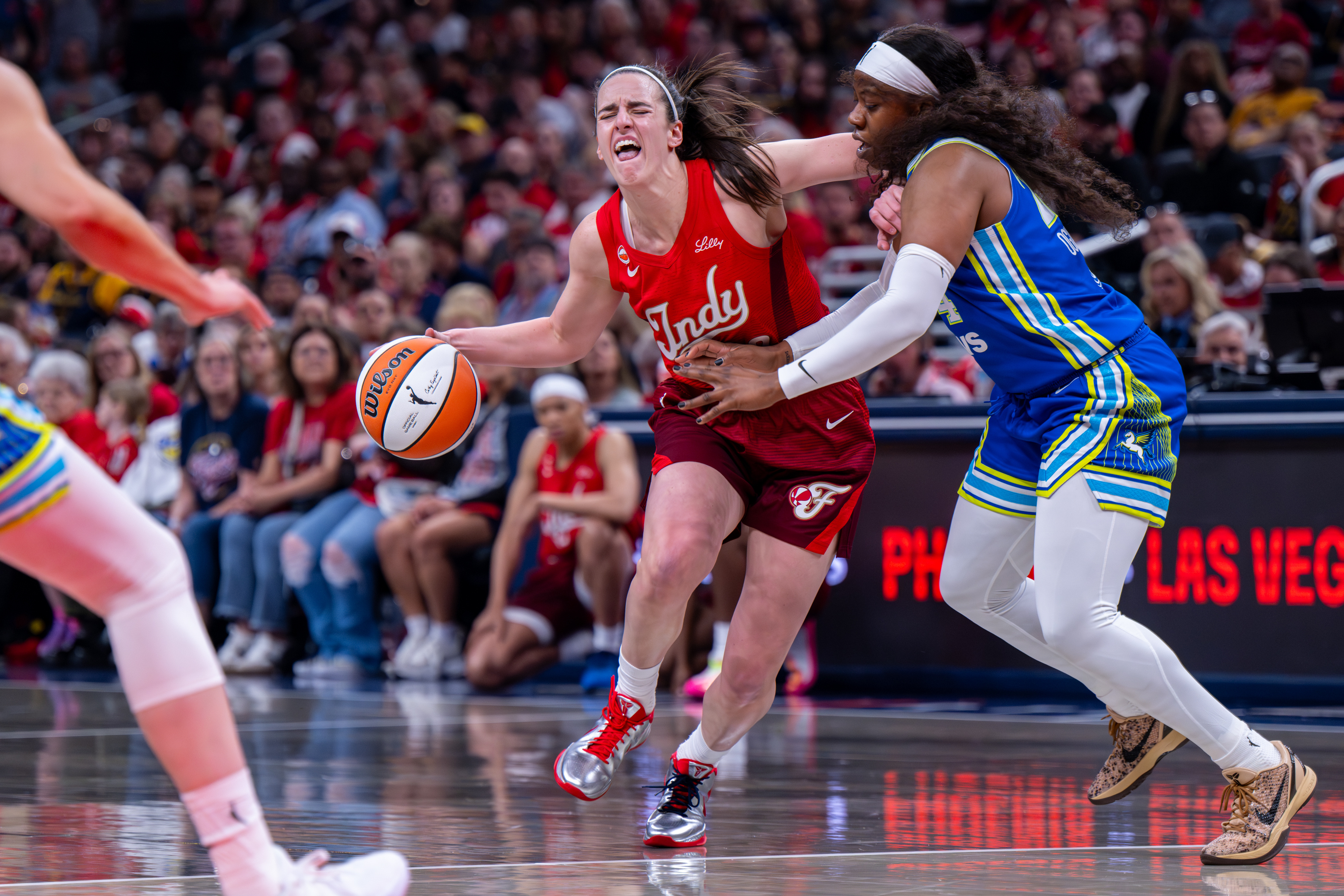 Ogunbowale and Bueckers hold off Clark's Fever as Wings win highly  anticipated season opener 107-104