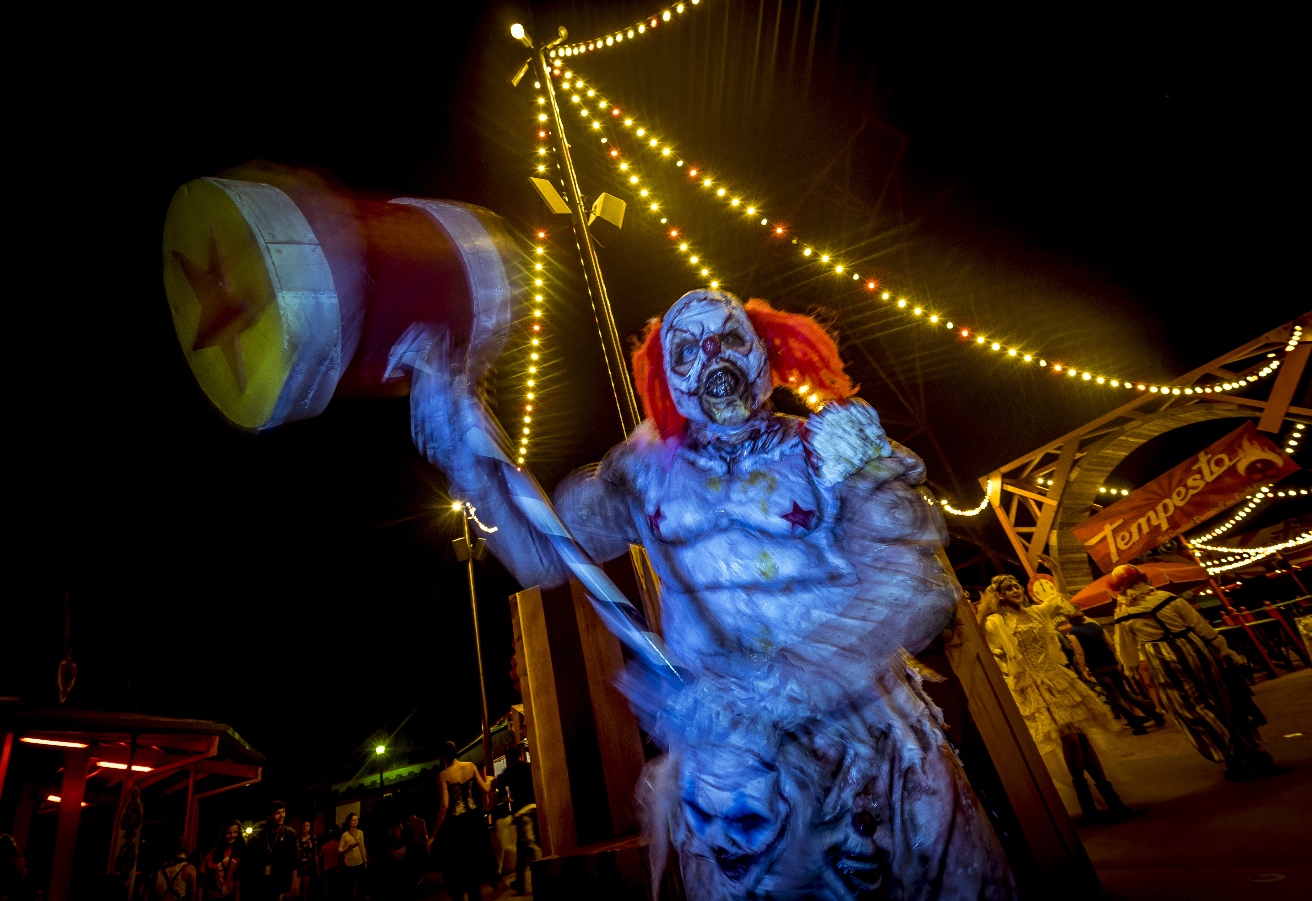 Busch Gardens offering discounts on Howl-O-Scream tickets