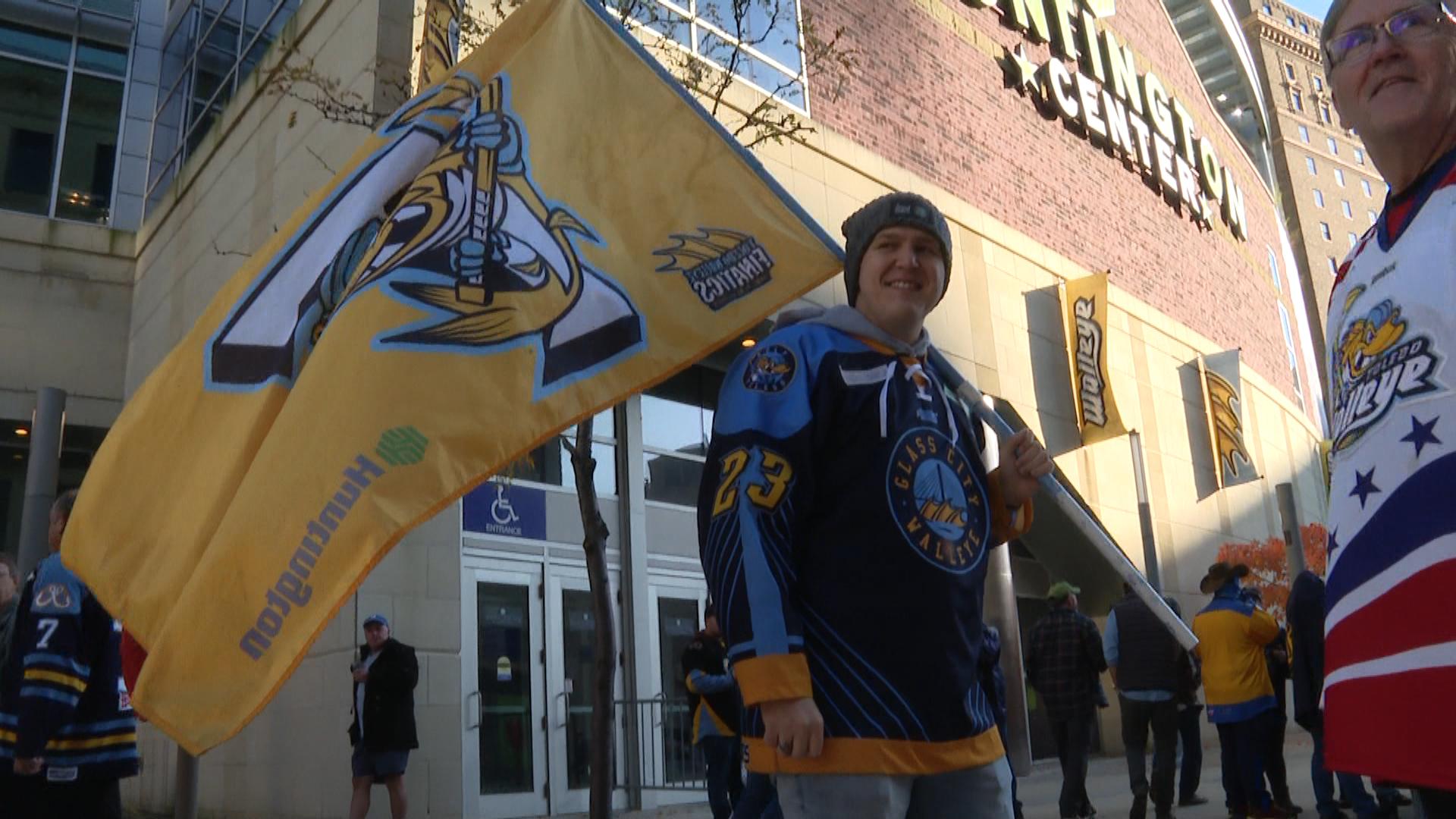 Walleye welcomes fans to first game in 615 days