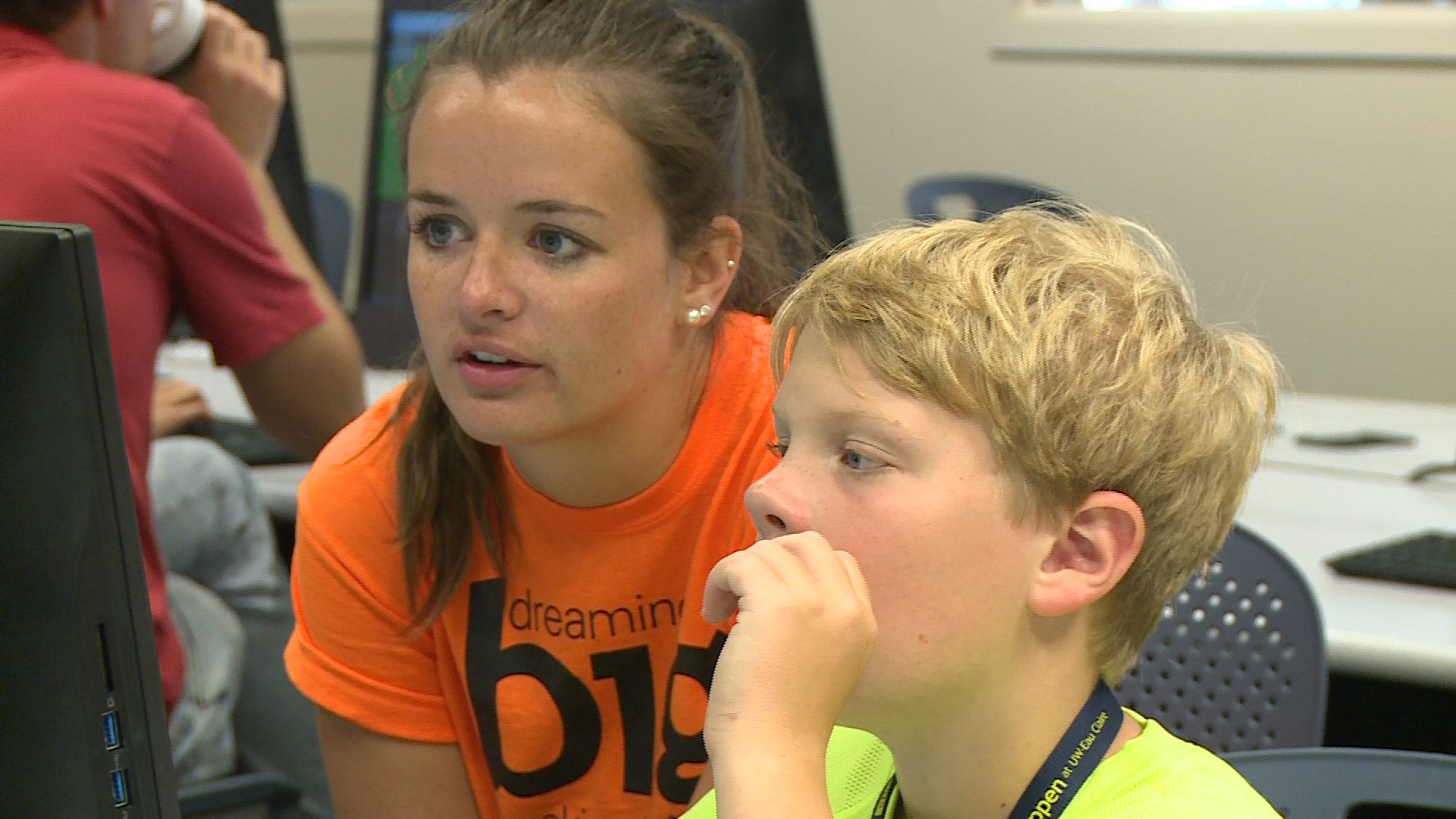 Kids learn to code at Blugold Beginnings camp