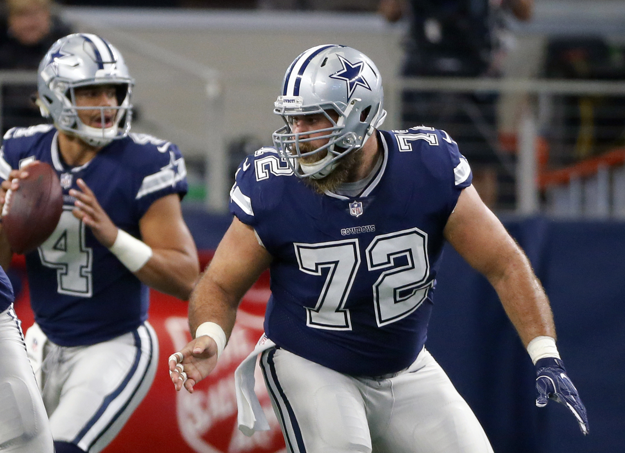 Cowboys center Travis Frederick retires from NFL