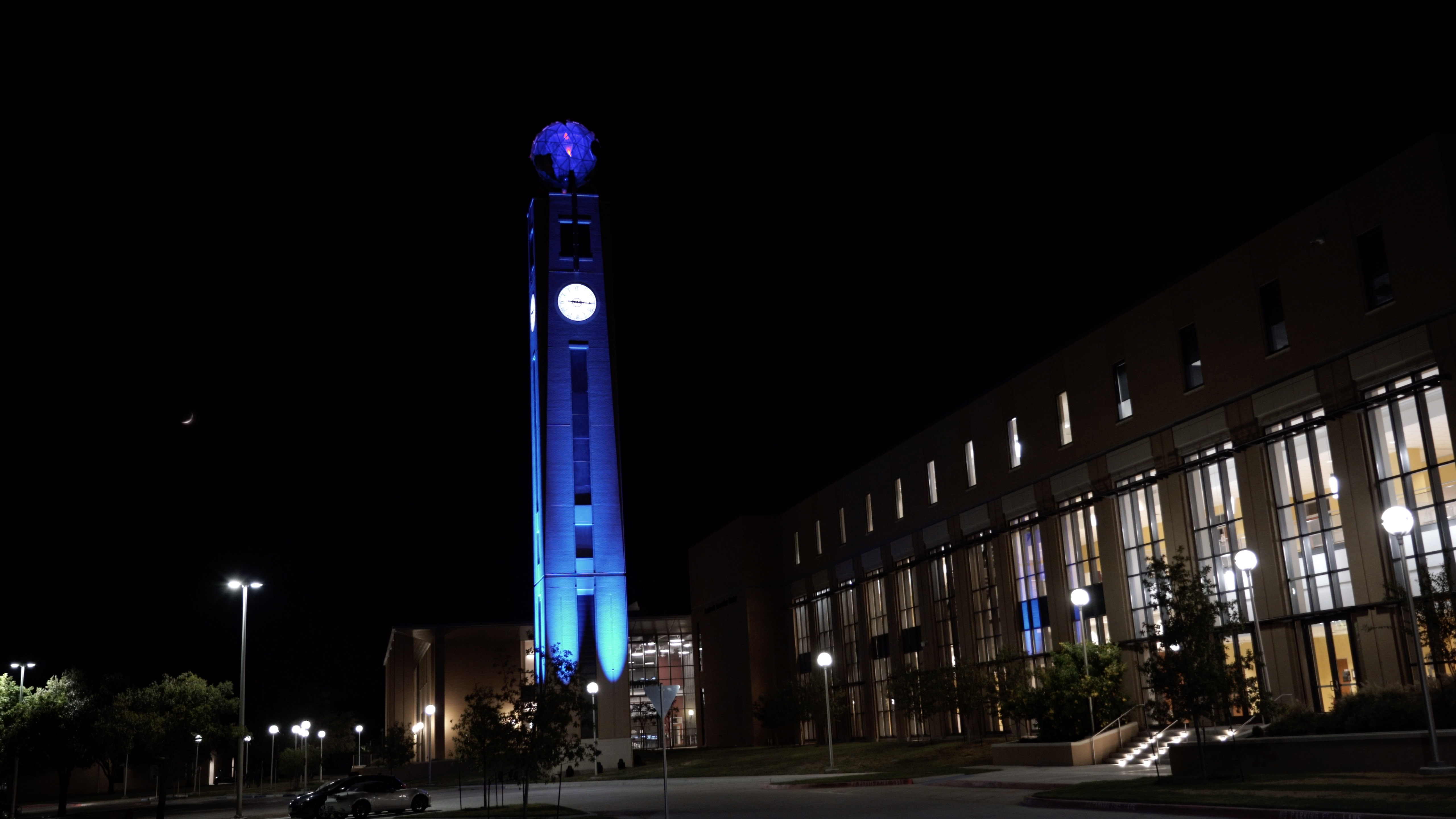 Buildings At Texas A&M System Campuses To Be Lit Blue For World Teachers'  Day - Texas A&M Today