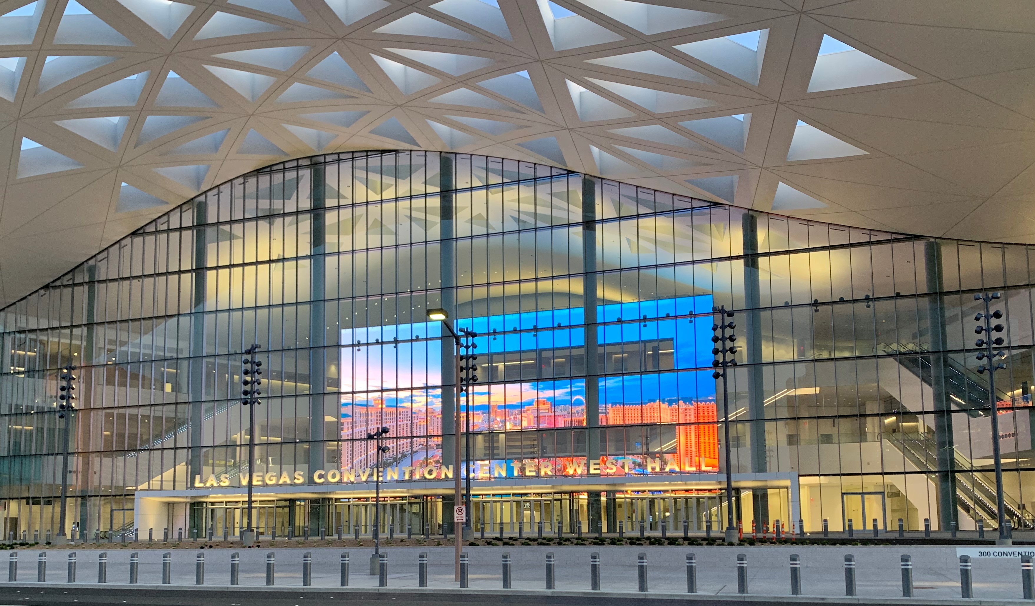Vegas convention center renovation to standardize facades