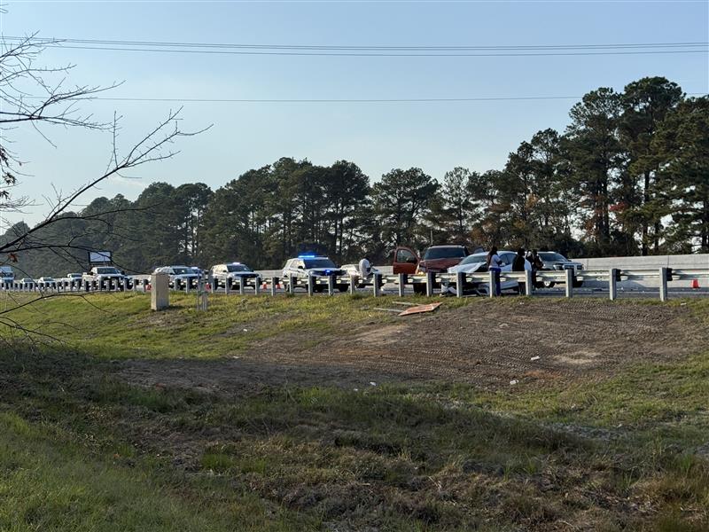 Crash on I-16 EB closes multiple lanes of traffic
