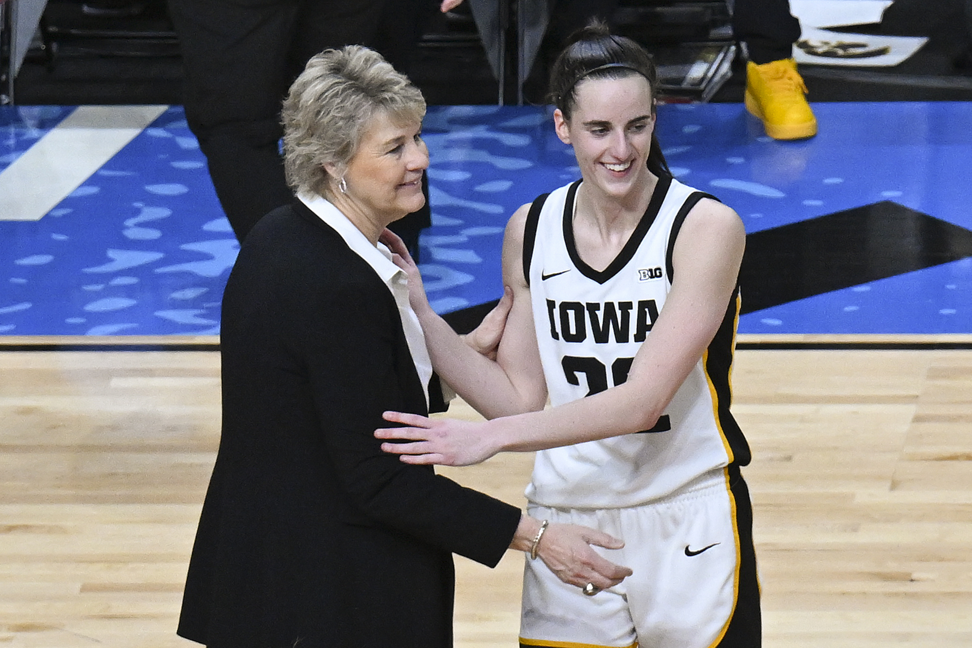 Lisa Bluder retiring as Iowa women's coach after Clark-led teams reached last  2 NCAA title games