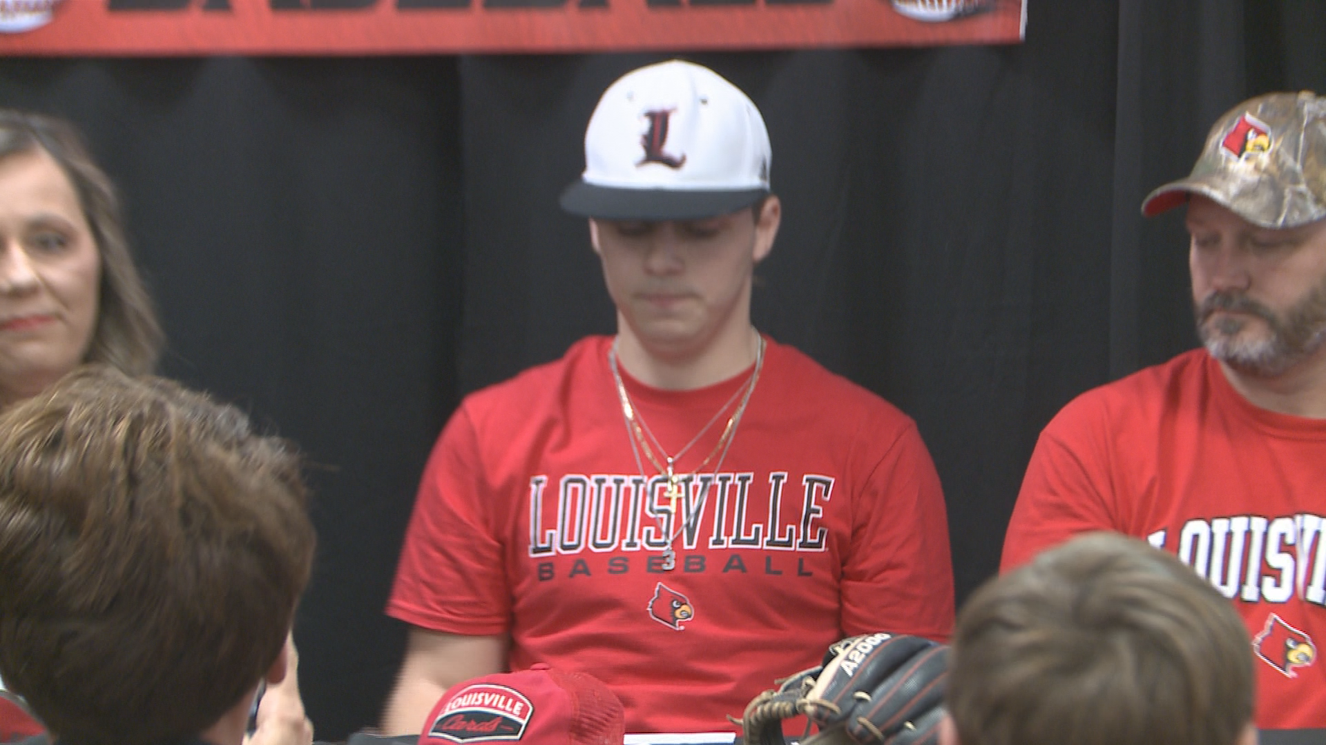 Seth Williams signs with Louisville baseball