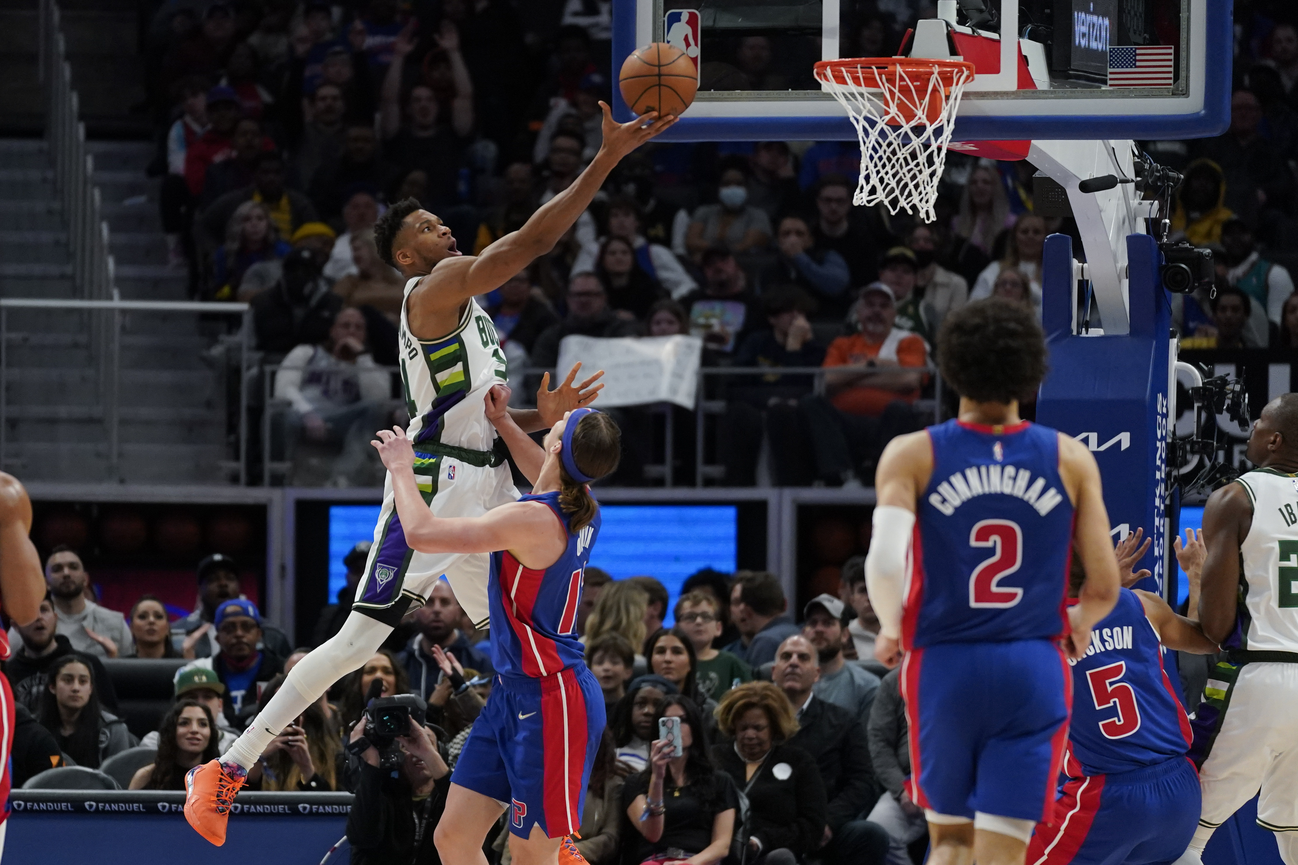 Detroit Pistons: Saddiq Bey is making history from behind 3-point line