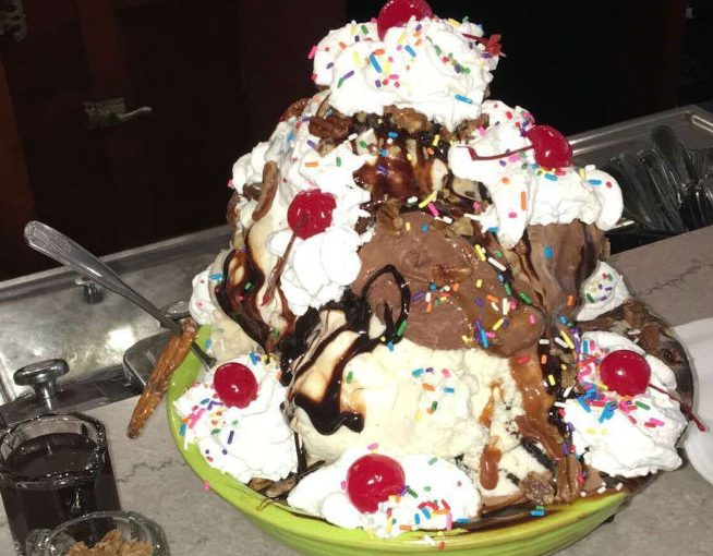WATCH: Trying, failing to finish the Sweet Moses 10-pound sundae