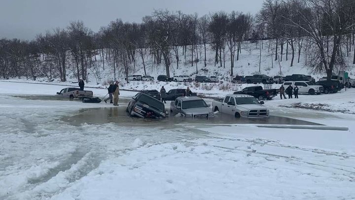 6 vehicles fall through iced lake in Minnesota