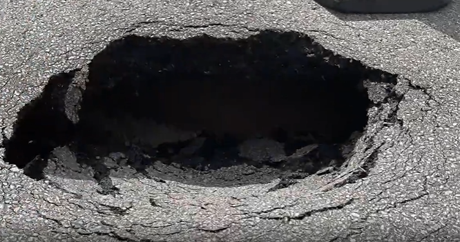 Sinkhole closes road in West Chester