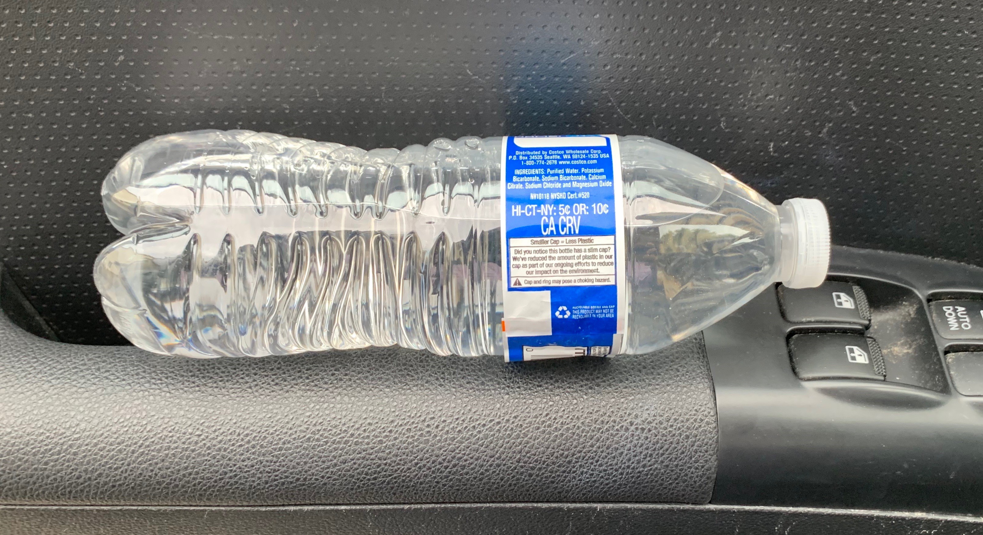 VERIFY: Is it safe to drink bottled water left in hot cars? - WINK