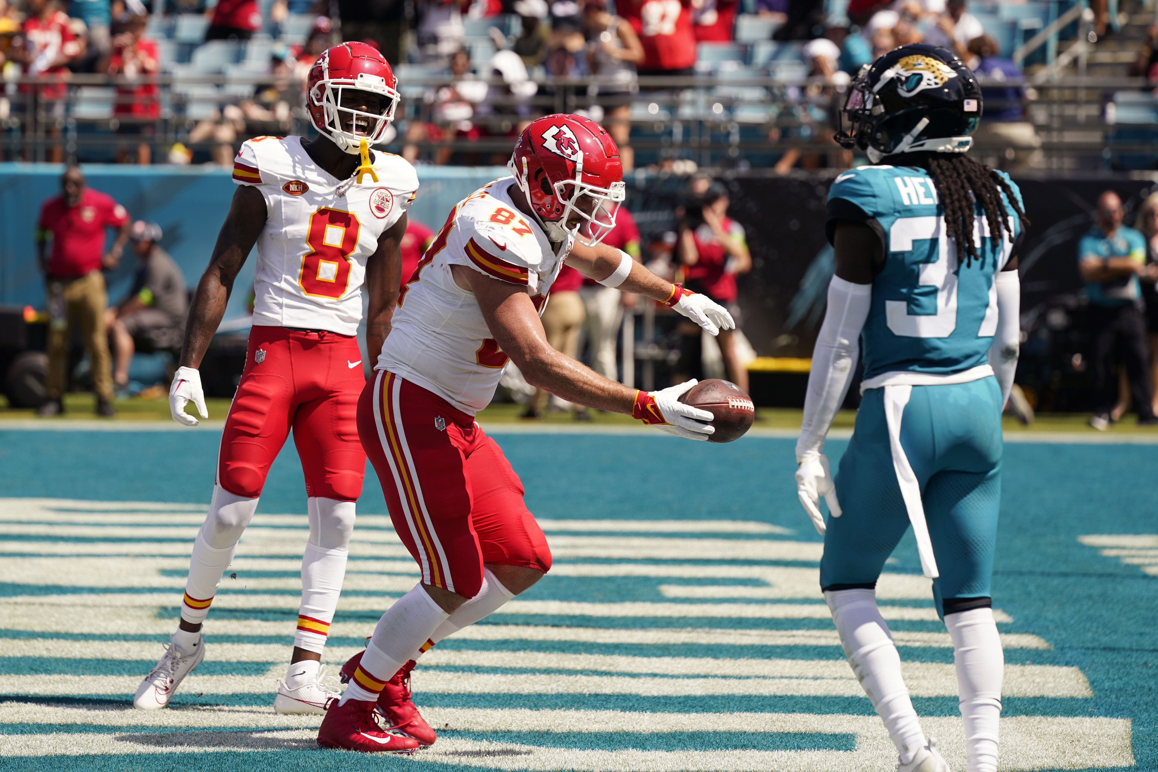 NFL Week 2: How to watch today's Kansas City Chiefs vs. Jacksonville Jaguars  game and Travis Kelce's return - CBS News