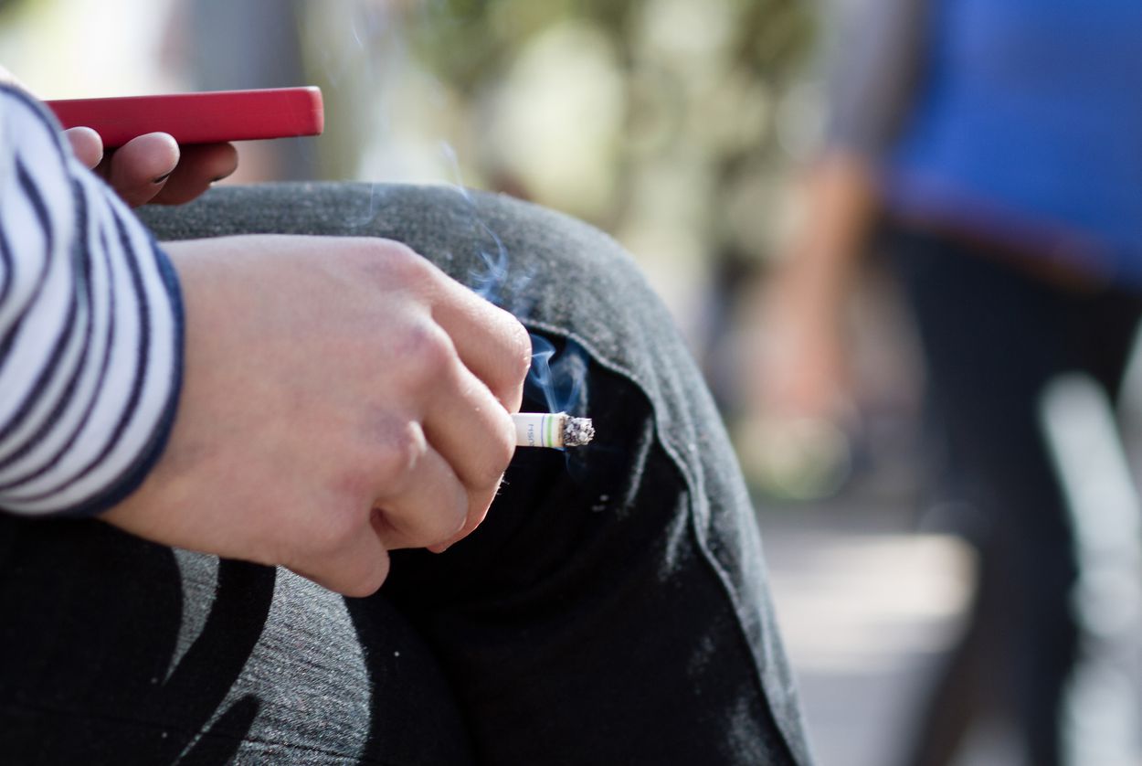 the sticky thick liquid formed when tobacco burns is called Tobacco pipe