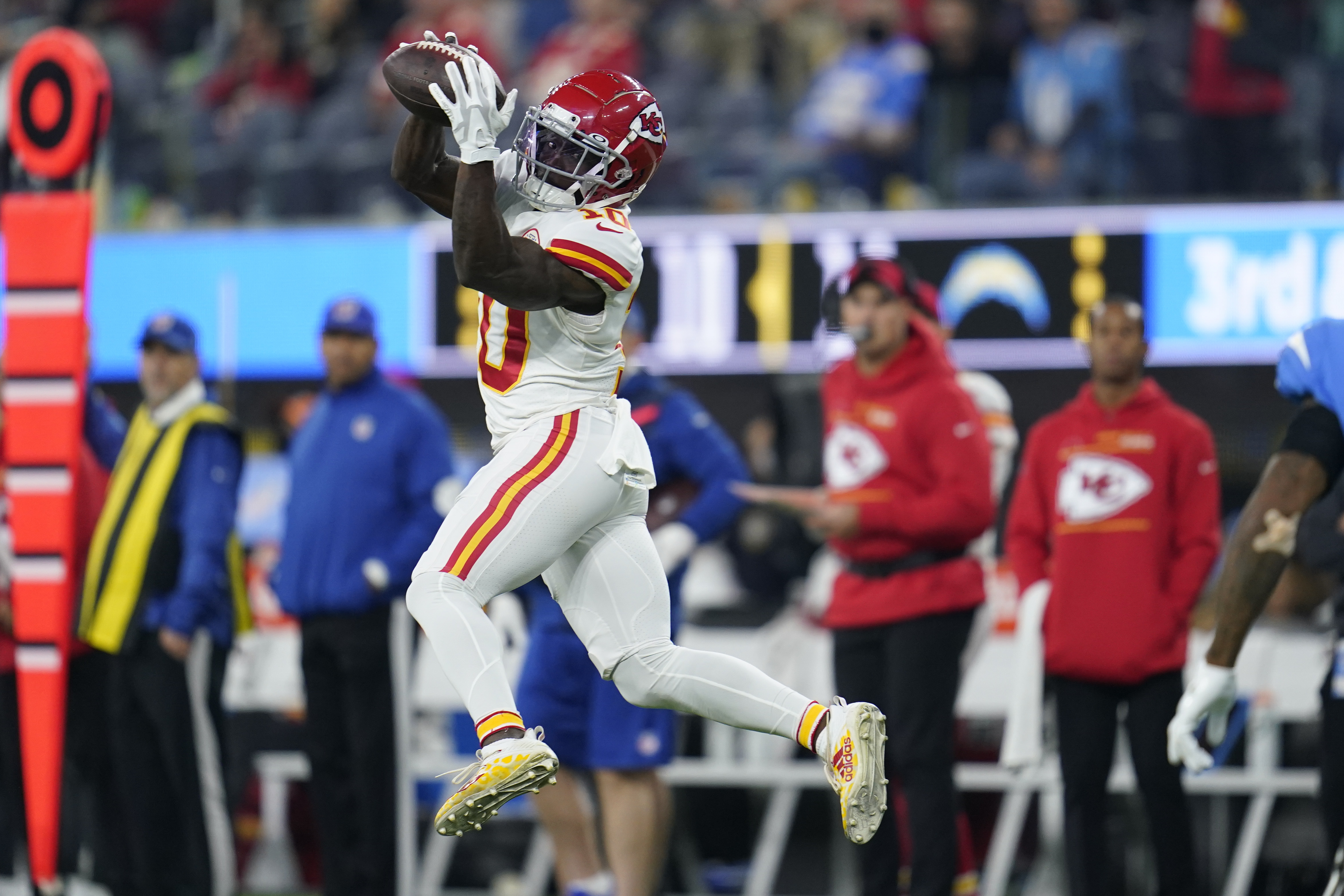 AFC PLAYOFFS: Chiefs vs. Steelers playoff matchup scheduled for Sunday  Night Football