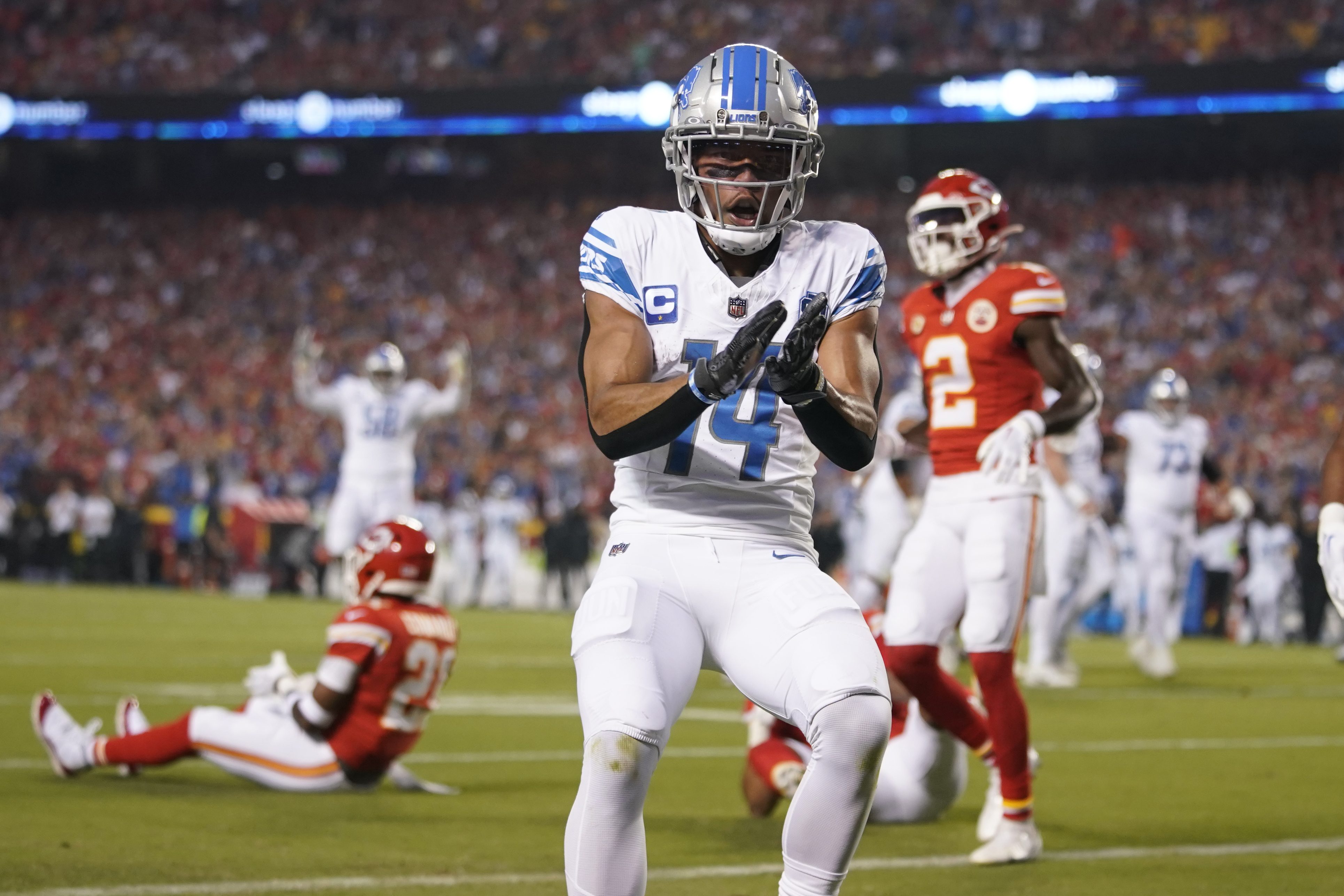 NFL: Lions spoil Chiefs' celebration of Super Bowl title by rallying for a  21-20 win in opener