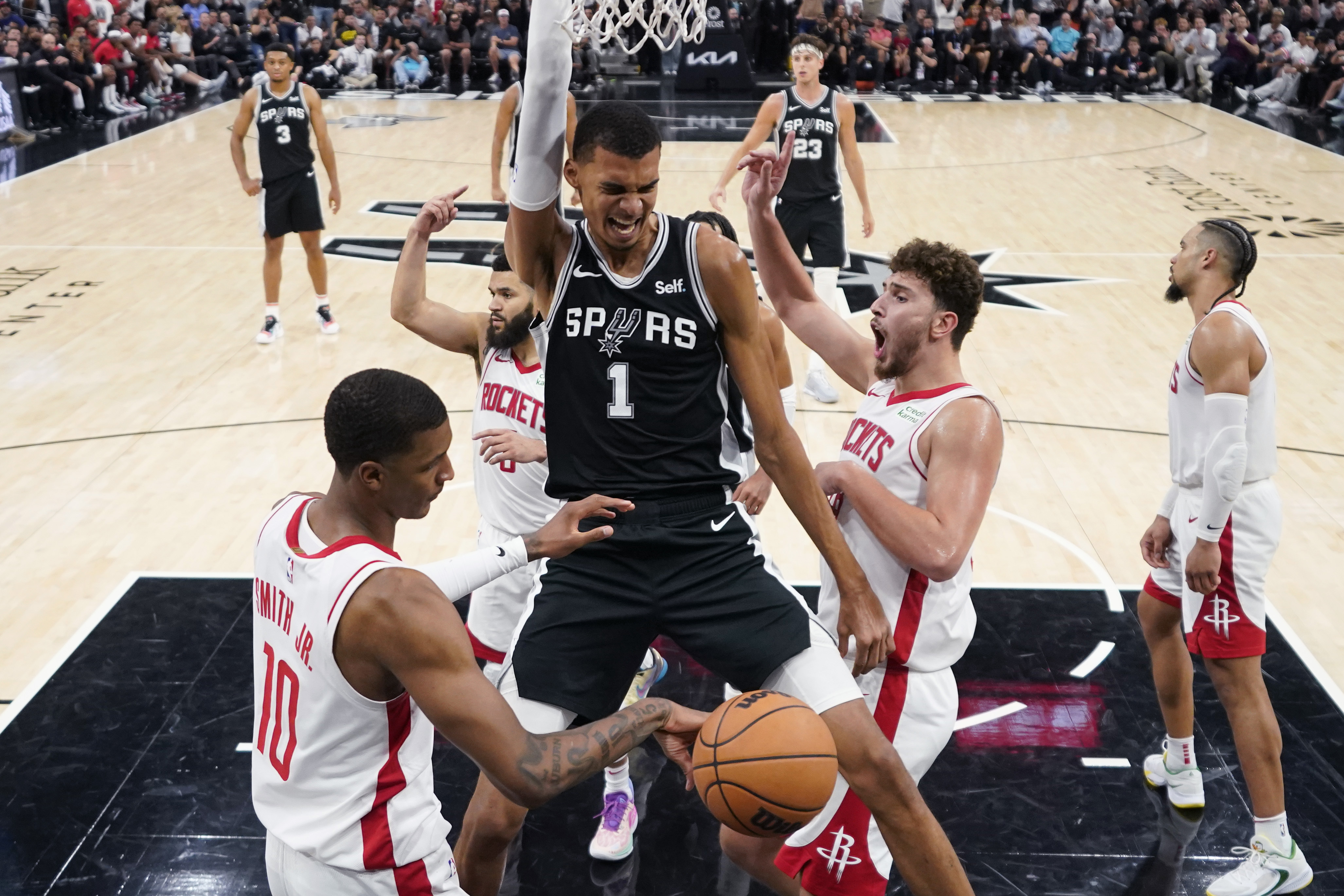 Victor Wembanyama becomes youngest with 20 points and 20 rebounds