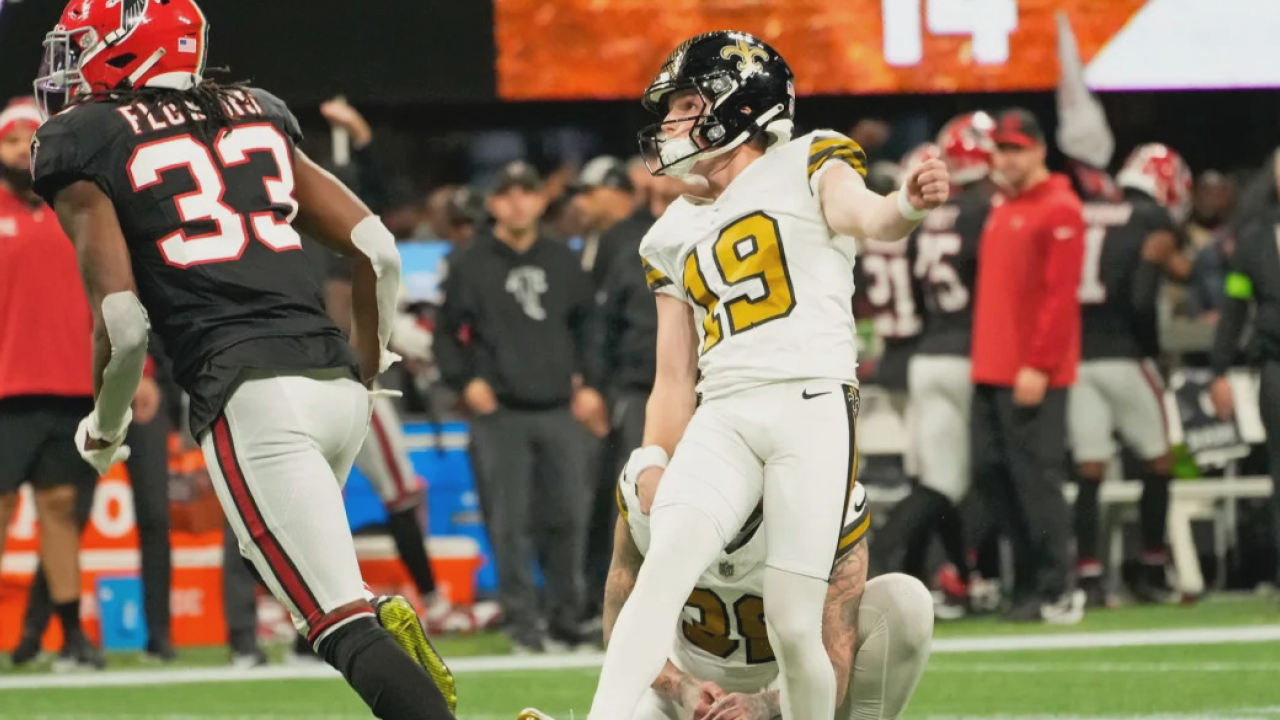 Chiefs win 8th consecutive AFC West title with 25-17 win over Bengals