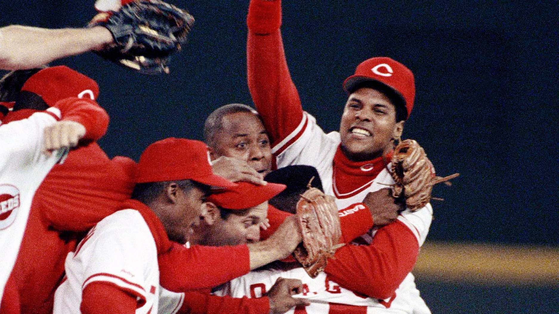 Barry Larkin, former Cincinnati Reds shortstop, elected to baseball Hall of  Fame: Video 